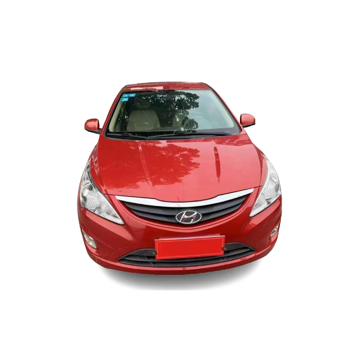 Подержанный автомобиль седан гарантированного качества по низкой цене