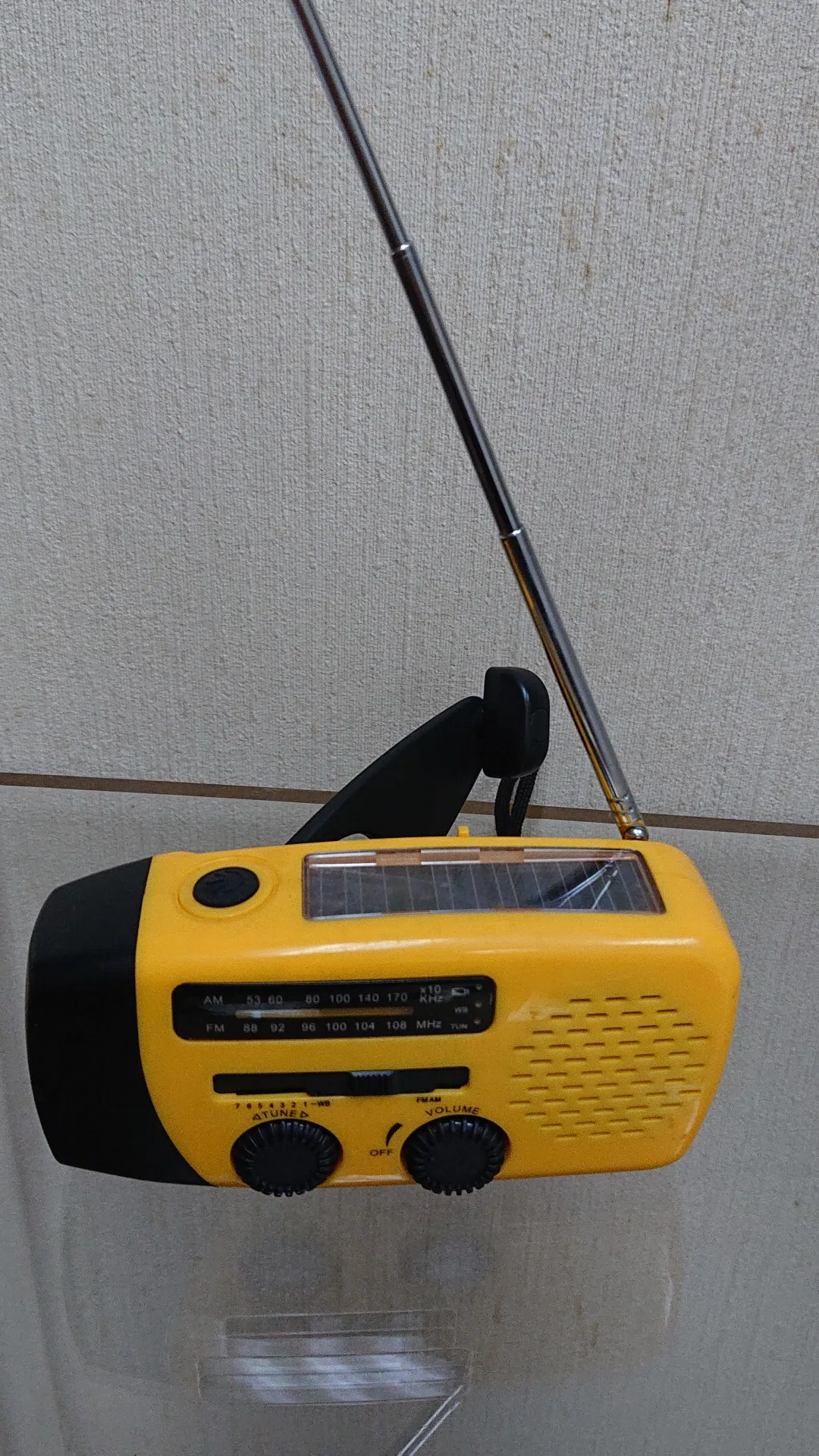 Flashlight Hand Rolling Generator 3 Led Flash Light  Emergency Radio