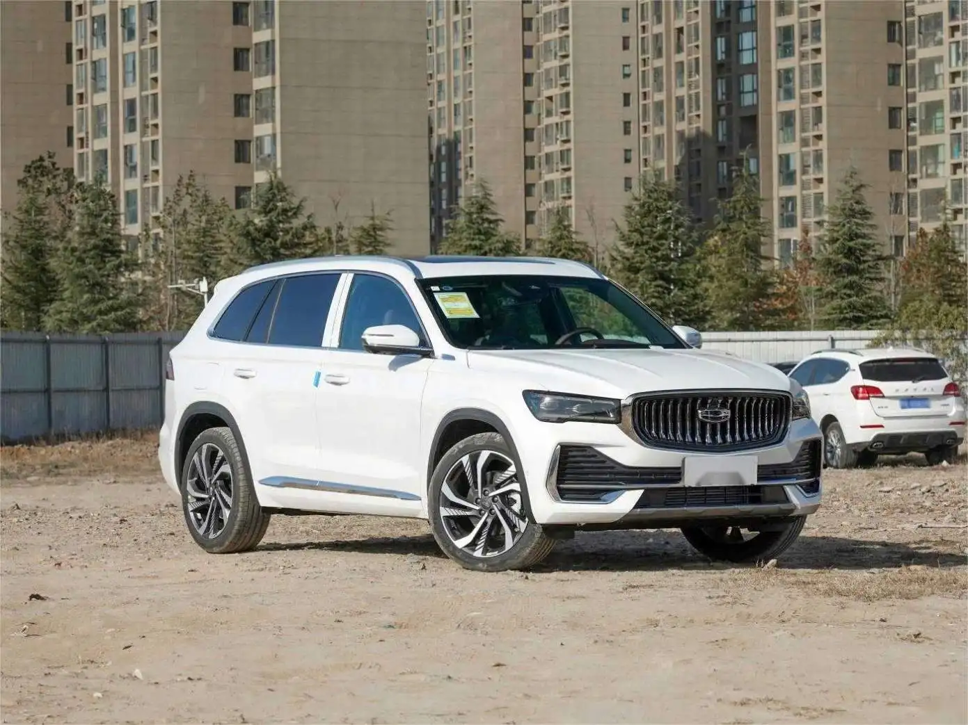 2024 China Factory Wholesale Brilliant Blue Geely Monjaro L SUV and Geely Xingyue L Car Famous New Cars for Sale