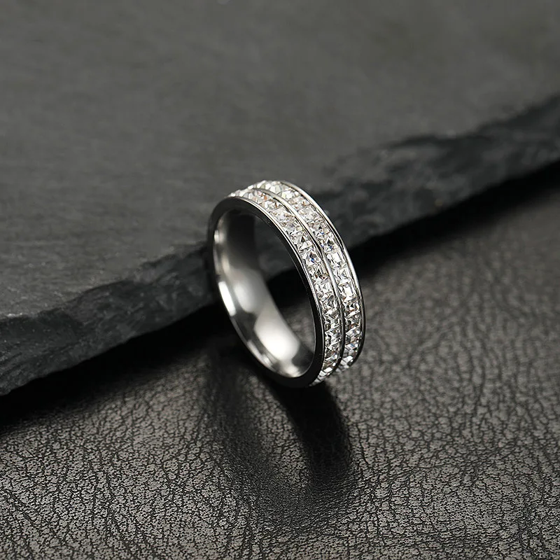 Wholesale Luxury Fashion Stainless Steel 6mm Crystal Rings Jewelry Men Male Women Ladies Titanium Steel Couple Ring Jewellery