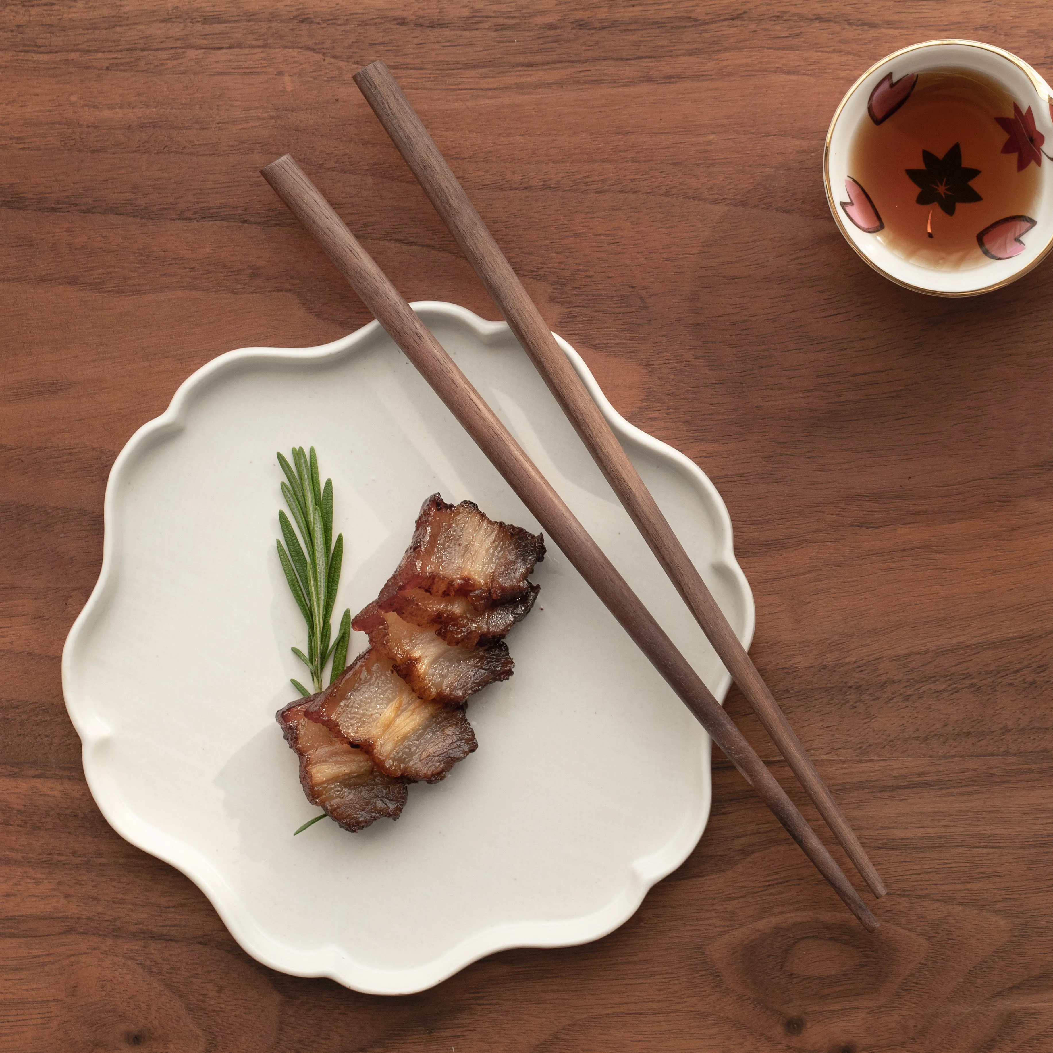 Wholesale Chinese Style 22.5 cm Eco-Friendly Design Walnut Wood Chopsticks for Home and Restaurants