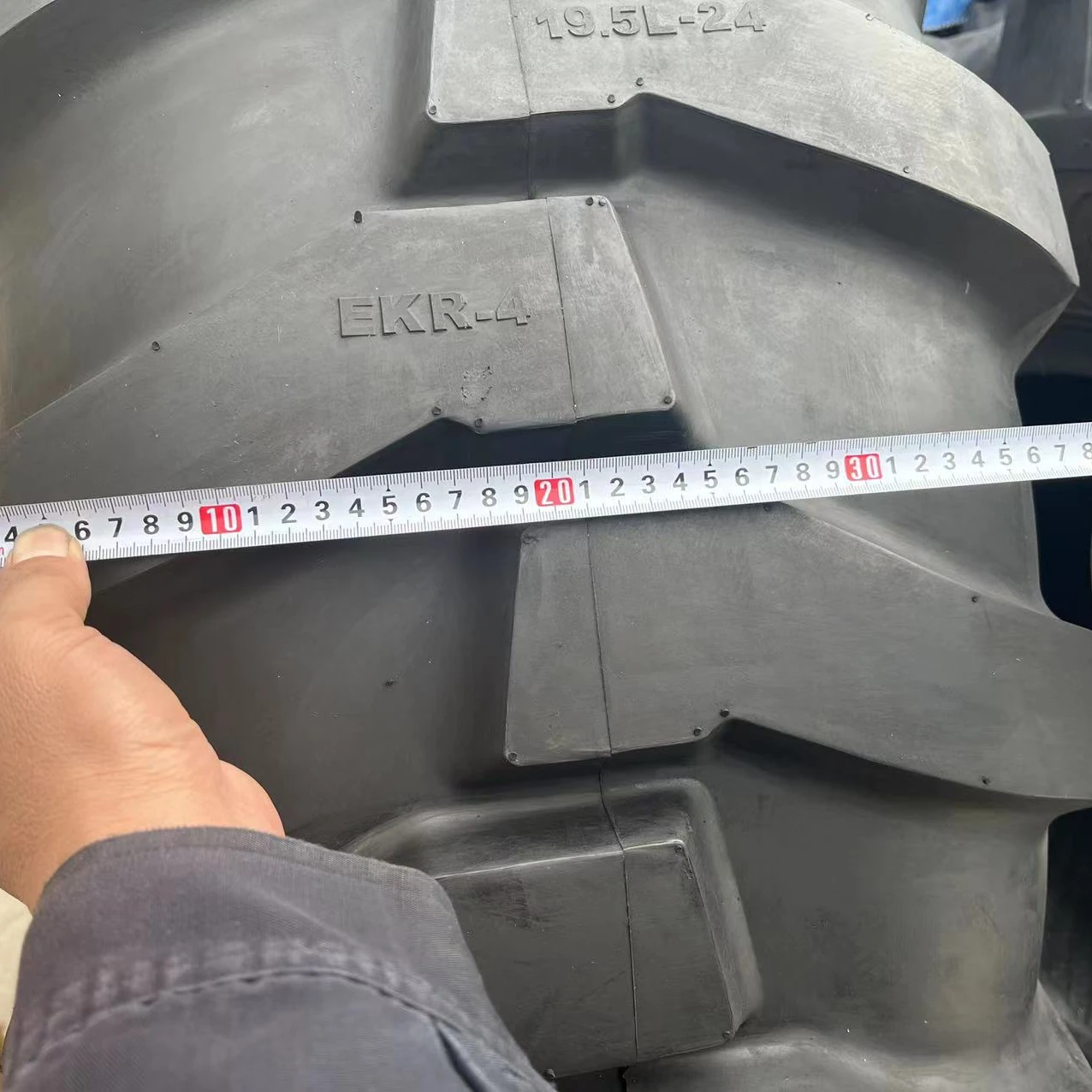 19.5L-24 шины для экскаватора-погрузчика 17.5L-24 16