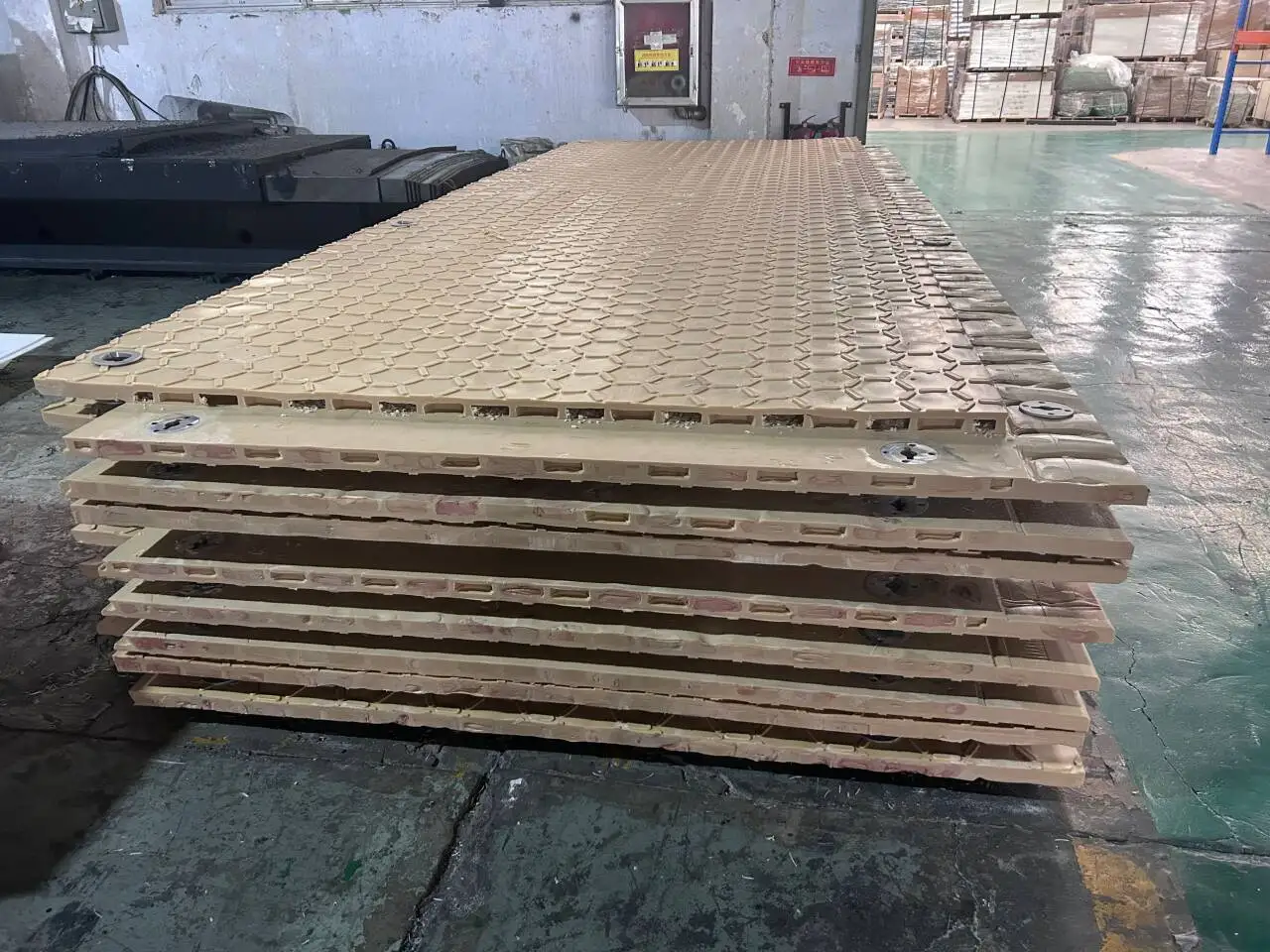 Abosn new design HDPE material overlapping Amphimat temporary ground protection mat