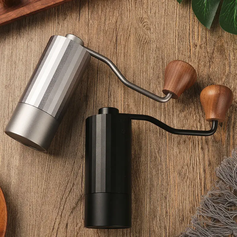 Long handle 20g mini manual coffee grinder Hand holding adjustable grinding Settings Coffee grinder