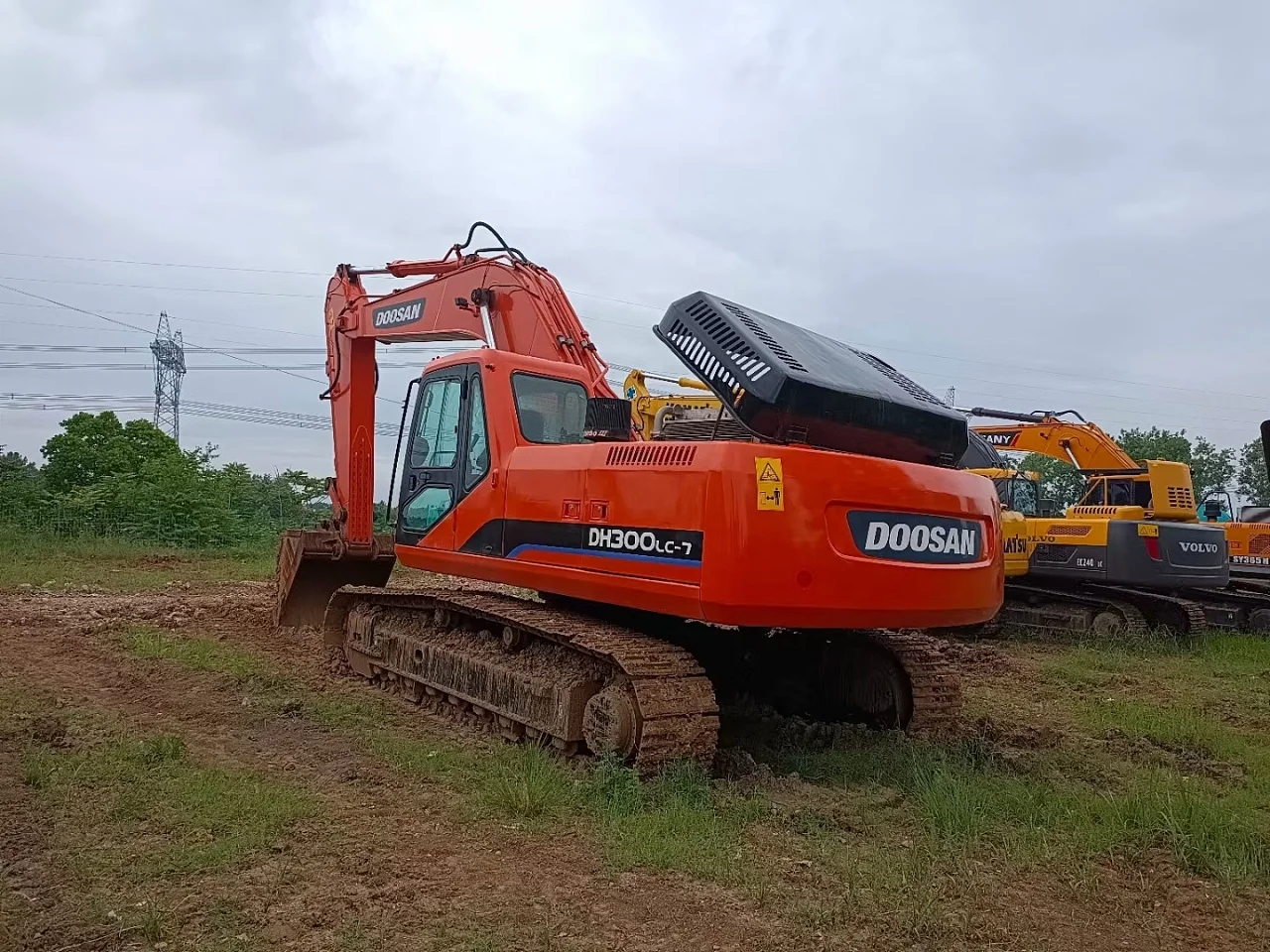 DOOSAN DH300LC-7 Used  Excavator 30ton Large Crawler Bucket  Municipal construction  Excavators DX300 DH300 For Sale