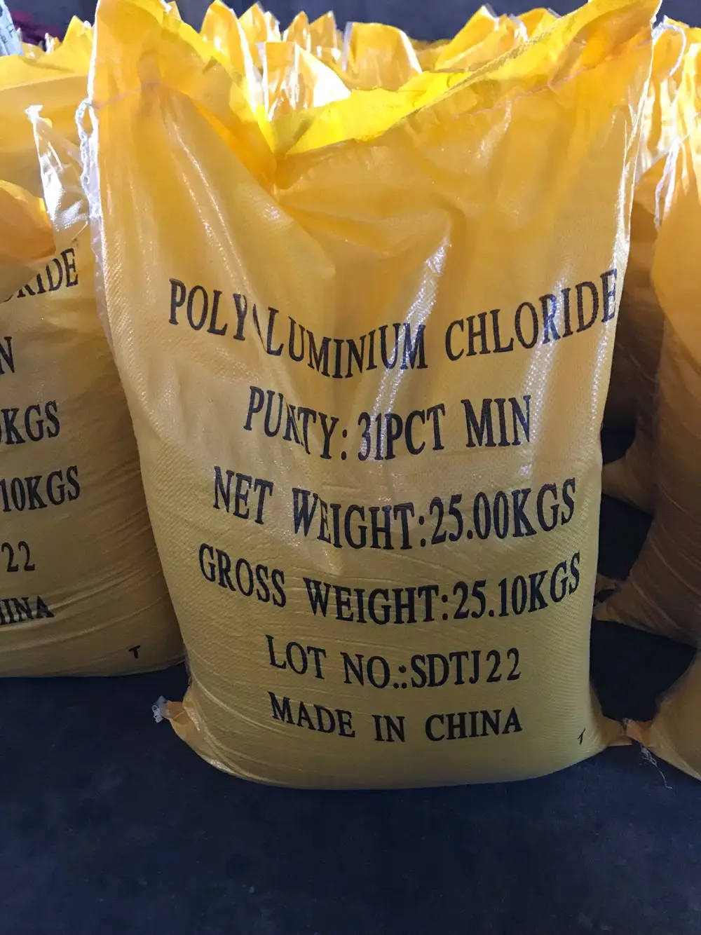 31% industrial grade, spray dried,CAS 1327-41-9 poly aluminium chloride