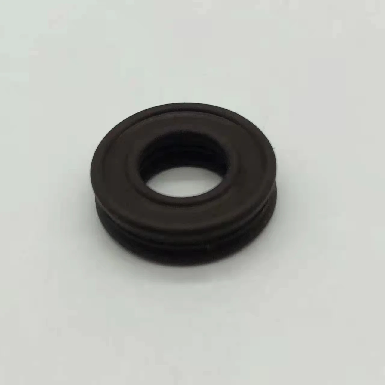 Миниатюрное уплотнение вала