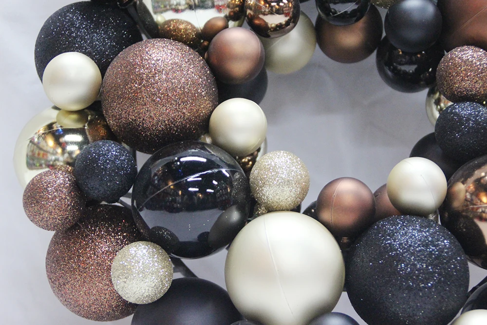 33cm bauble wreath Wall hanging Christmas decoration 13 inch shatterproof plastic baubles xmas wreaths balls