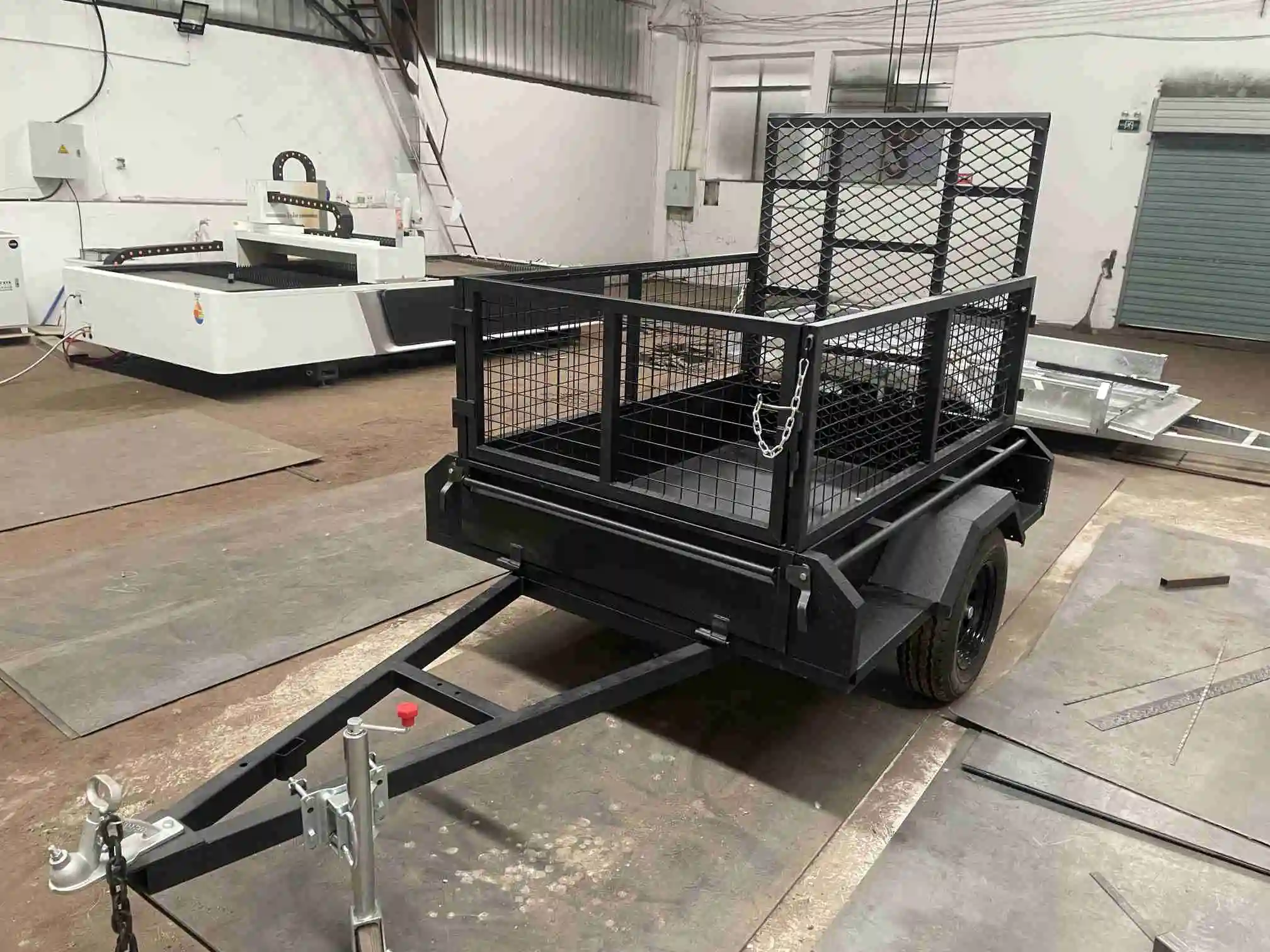 3500kg cage trailer with tipping function and ram