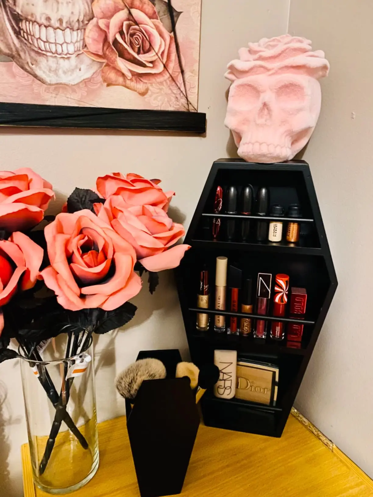 Shelf Standing or Floating Wall Coffin Bathroom Standing Coffin Shelf with Coffin