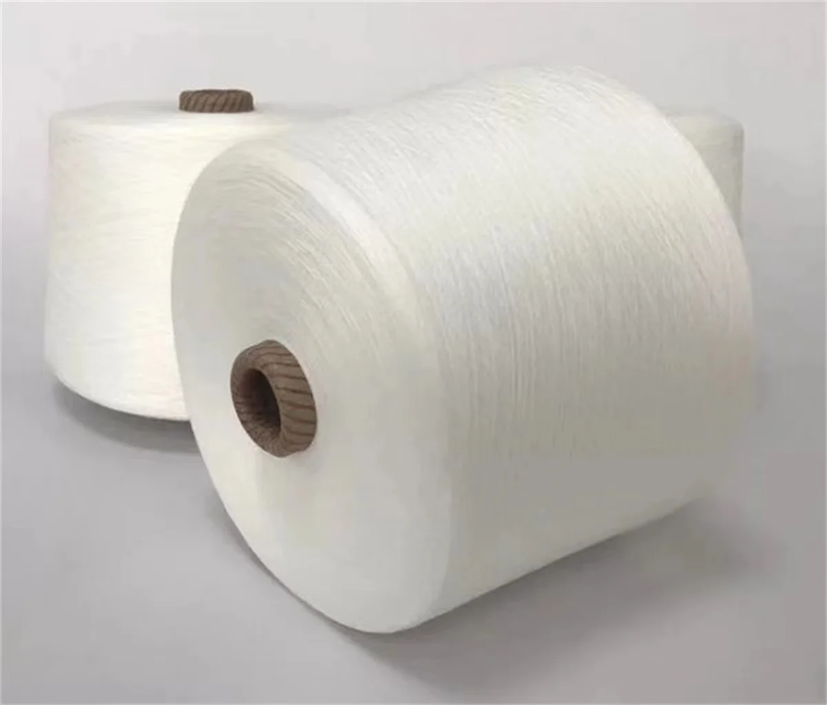 Source manufacturers sell high quality cotton yarn for customization