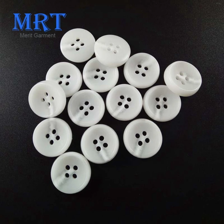 Новый стиль очень популярная Кнопка ненасыщенная полиэфирная смола 15 мм пальто Смола Кнопка