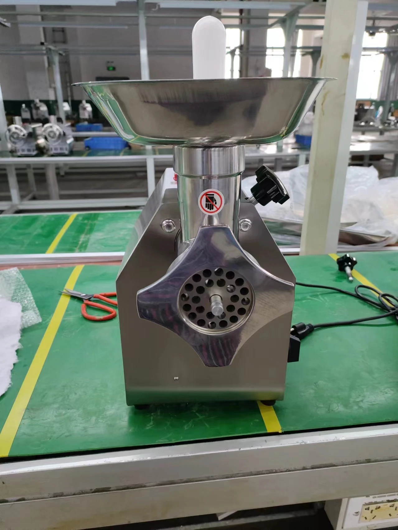 Good Quality Fashion Stainless Steel Meat Mincer/Electric Meat Grinder TK-12 for Industry