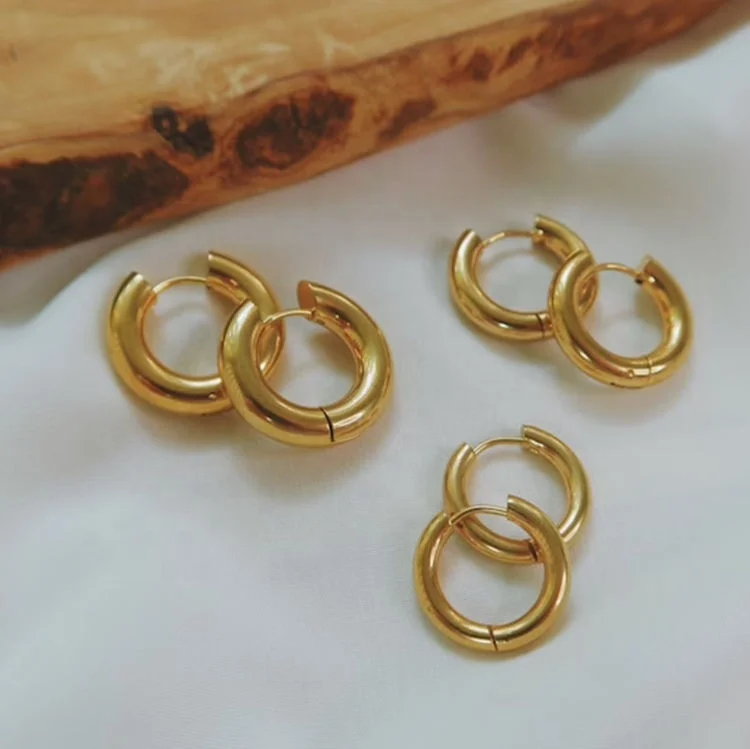 Minimalist Women Christmas Huggie Earrings Fashion 18K Gold Plated Hypoallergenic Gold Thick Hoop Earrings Trend 2021