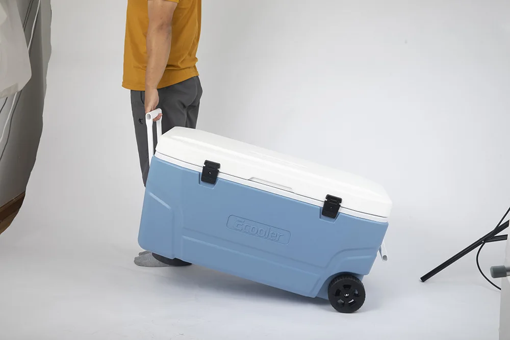 Large capacity outdoor sea fishing incubator with wheel cooler box