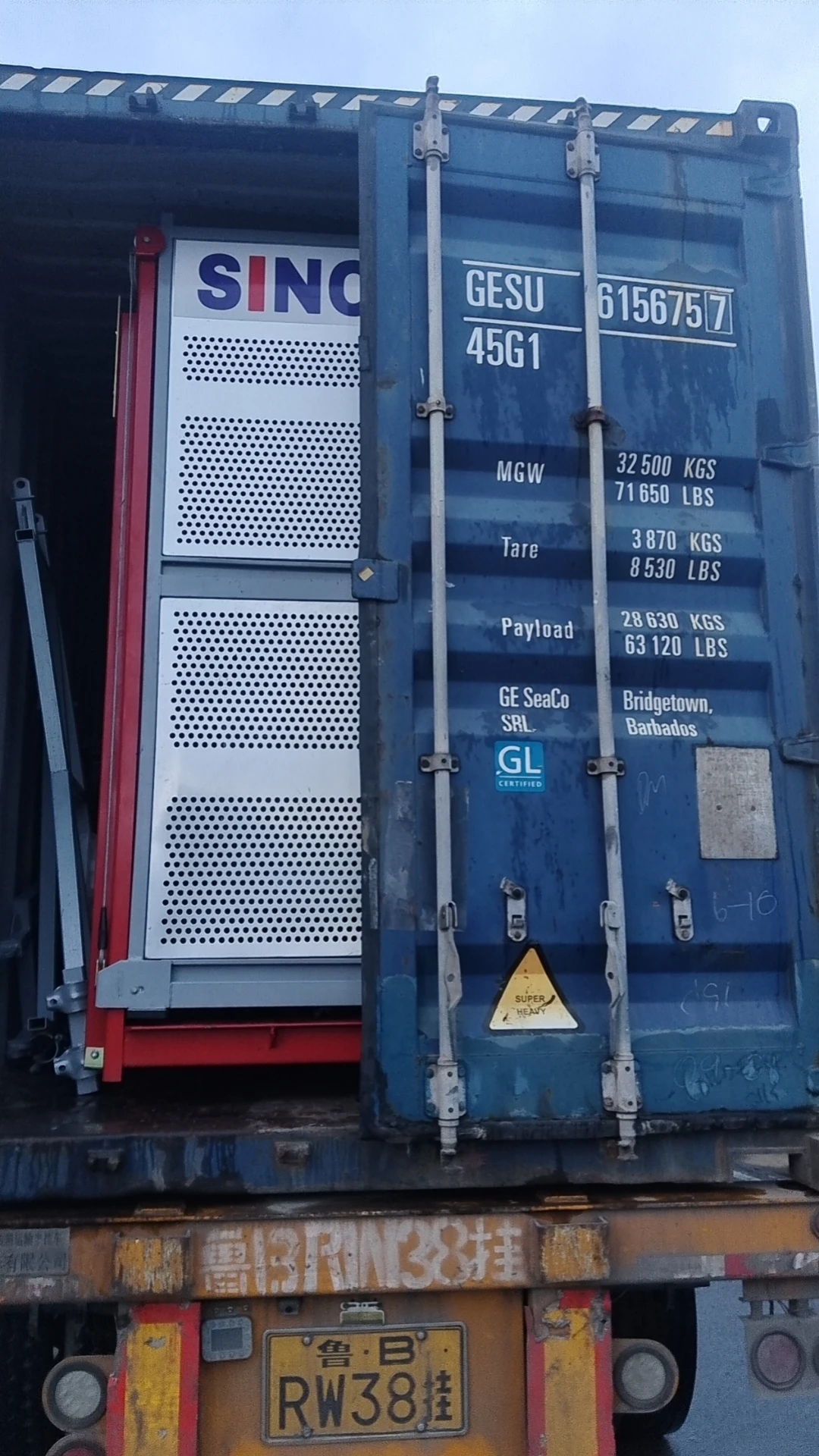 Commercial Construction Hoist 1T or 2T Passenger Elevator 2000Kg Loading Capacity Lifter for High Rise Building