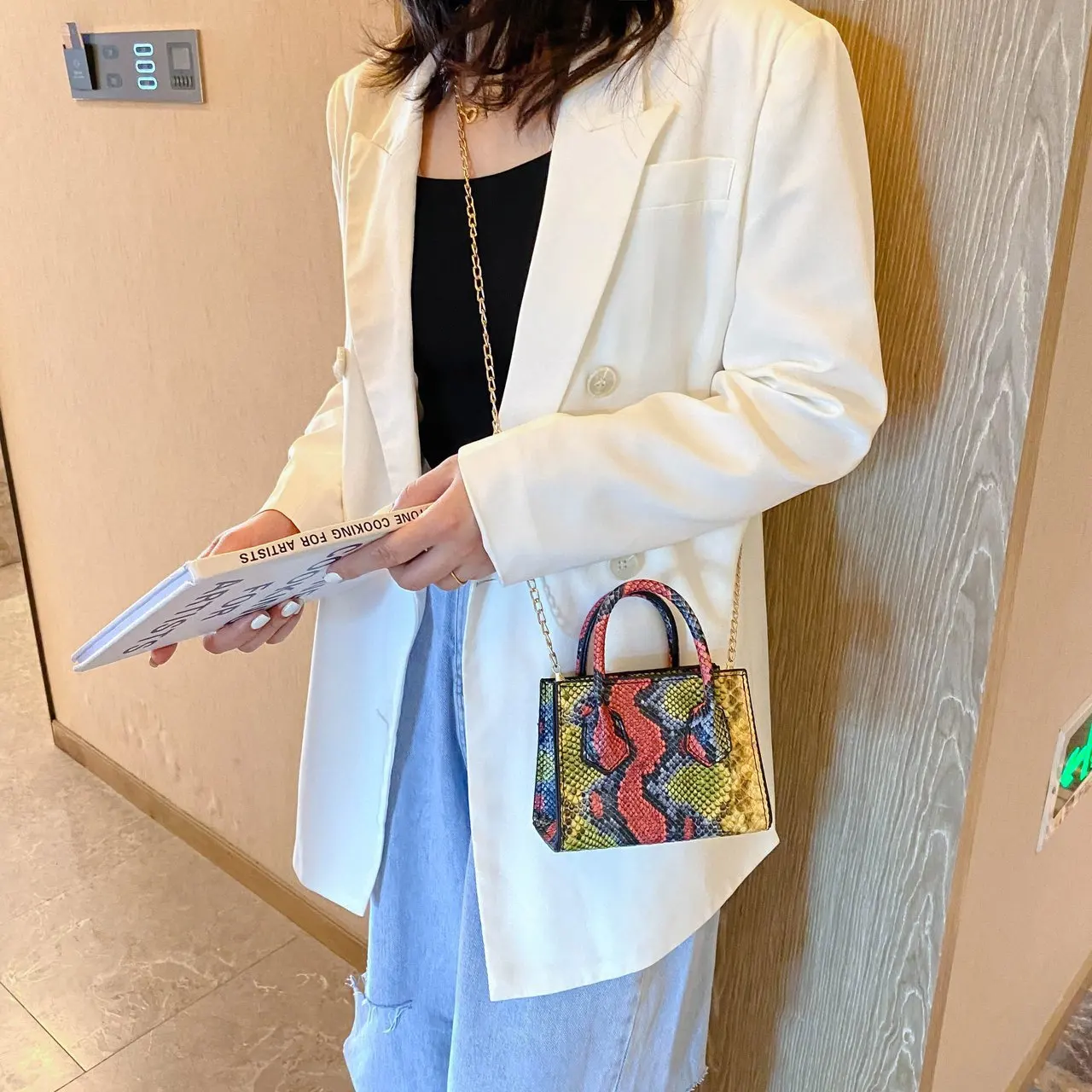 
Luxury Personality Purse Serpentine PU Leather Chain Shoulder Crossbody Bags Colorful Snakeskin Handbags For Women 