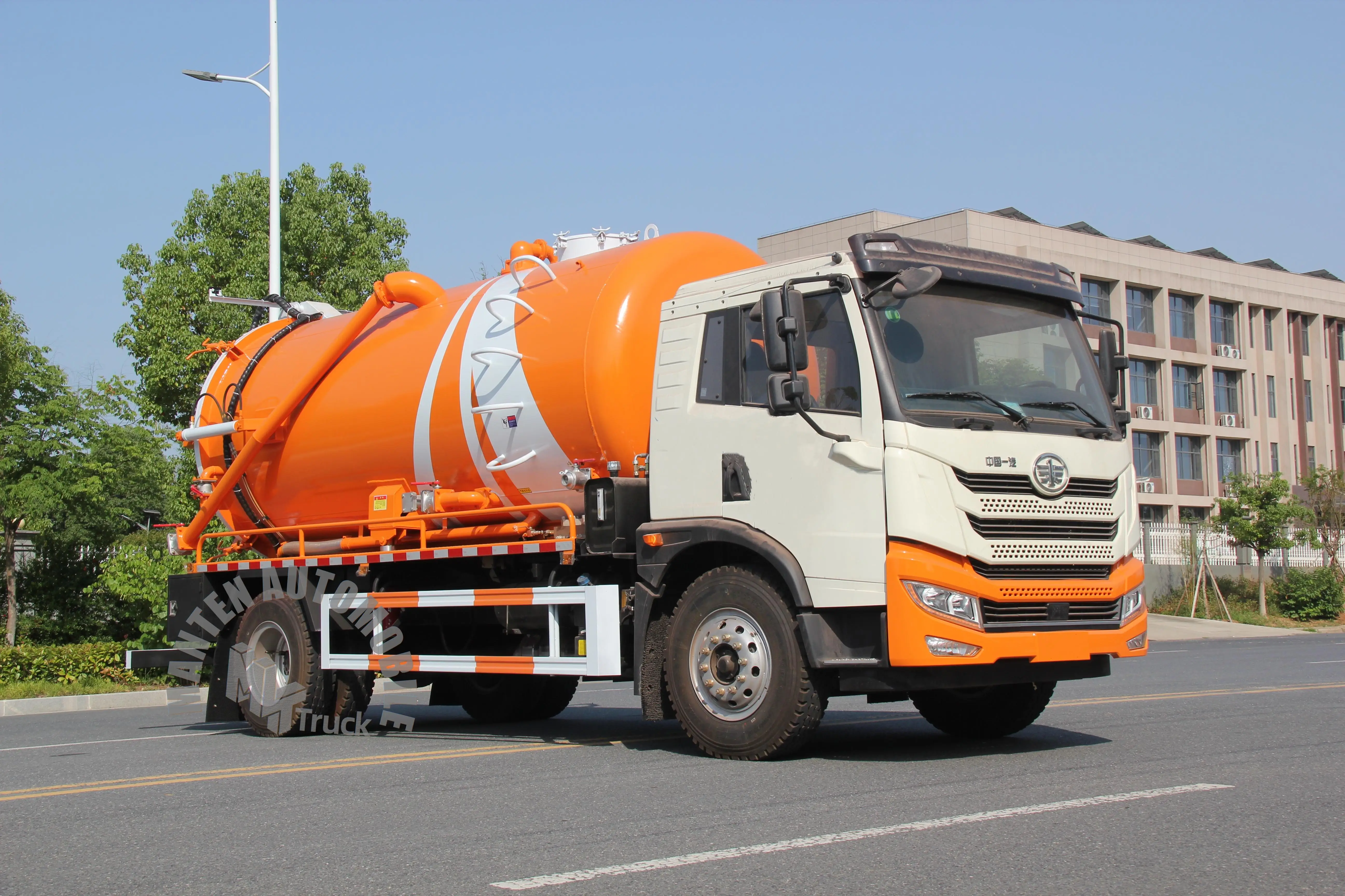 suction sewage truck(2).jpg