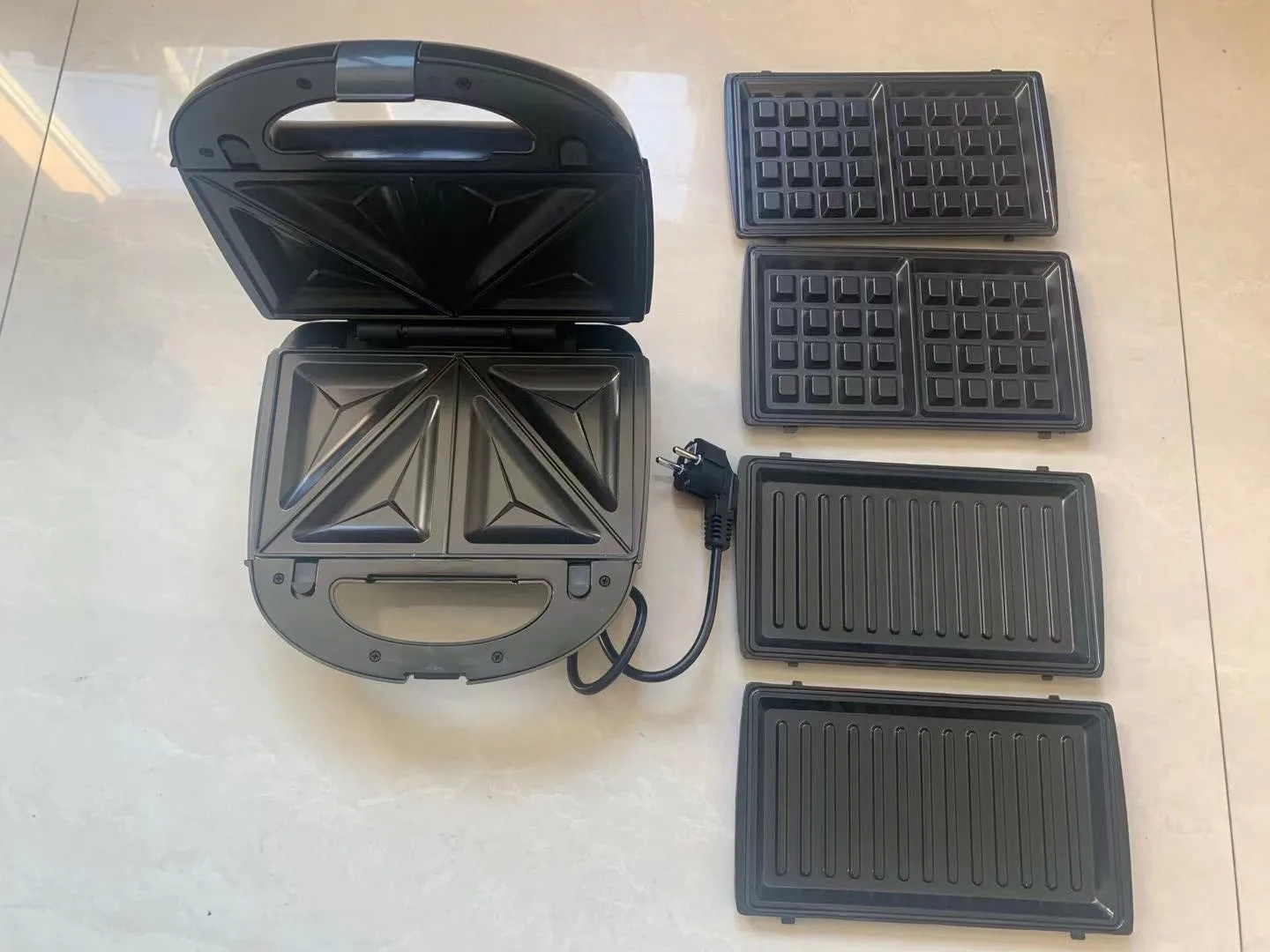 Mini Waffle Maker Detachable  3 In 1 Non Stick Sandwich Maker With Cool Touch Handle doughnut /Donuts maker
