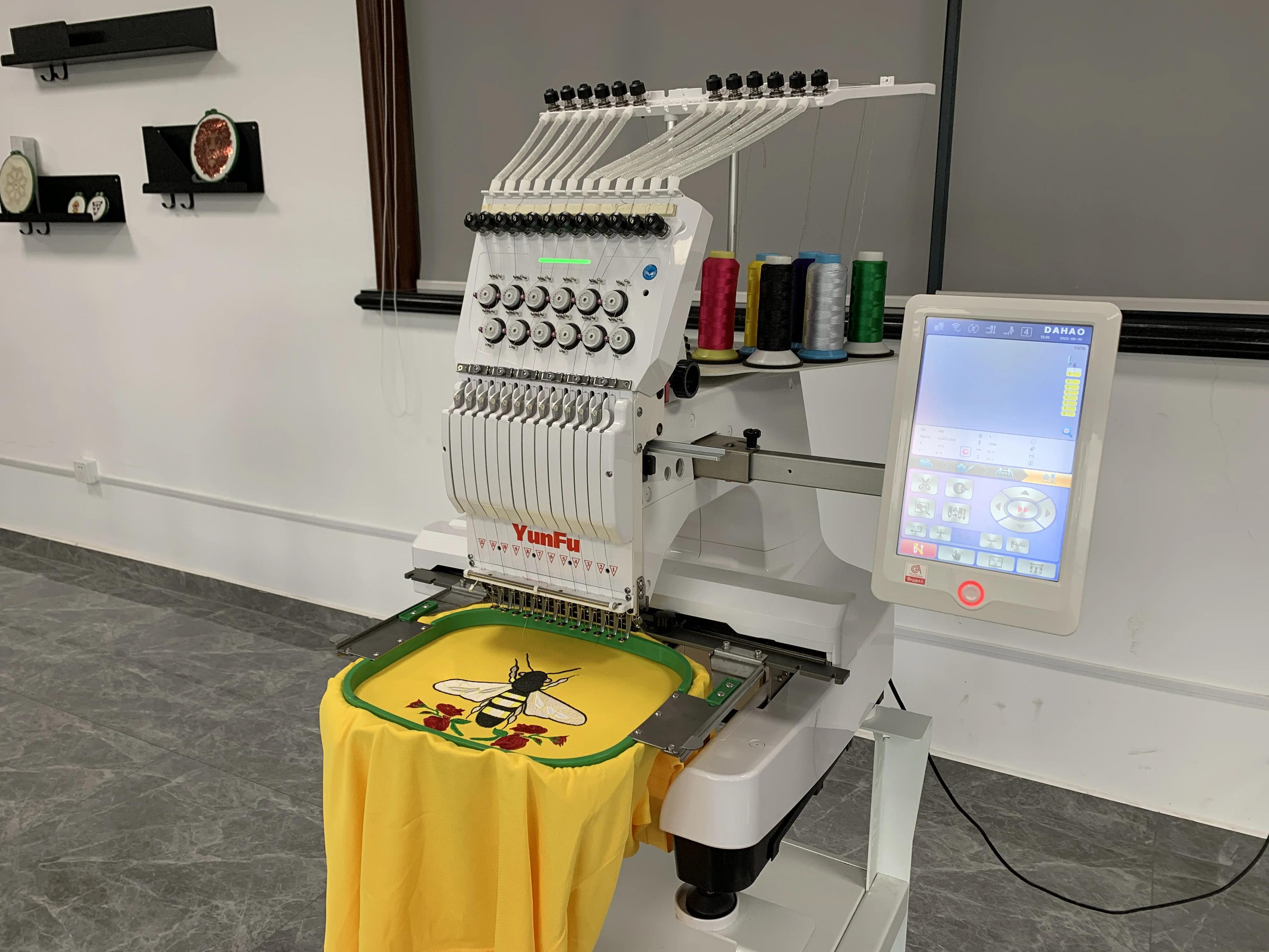 Free accessories single Head 9/12/15 needles embroidery machine computerized home use embroidery machine