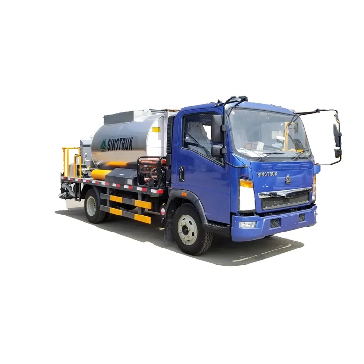 SINOTRUK asphalt distributor truck china machinery 6000l howo asphalt distributor truck