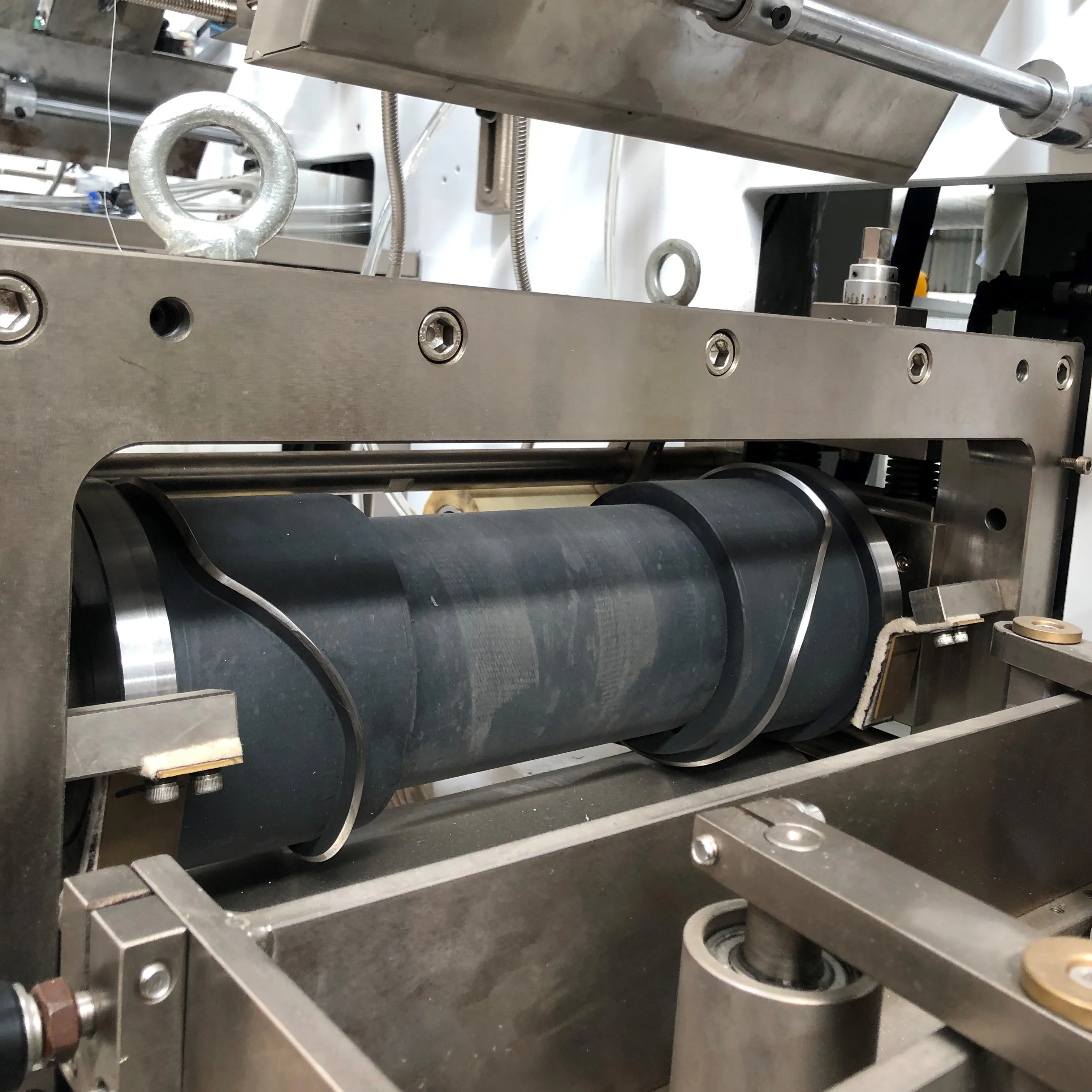 WellDone, низкая цена, автоматическая машина для подгузников для взрослых, используемая с клейкой машиной