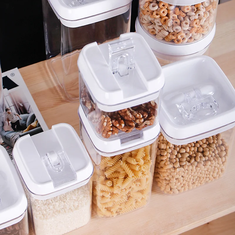 Modern 4-Piece BPA Free Airtight Plastic Cereal Containers EasyLock Lids for Dry Food Packaging Eco-Friendly Design