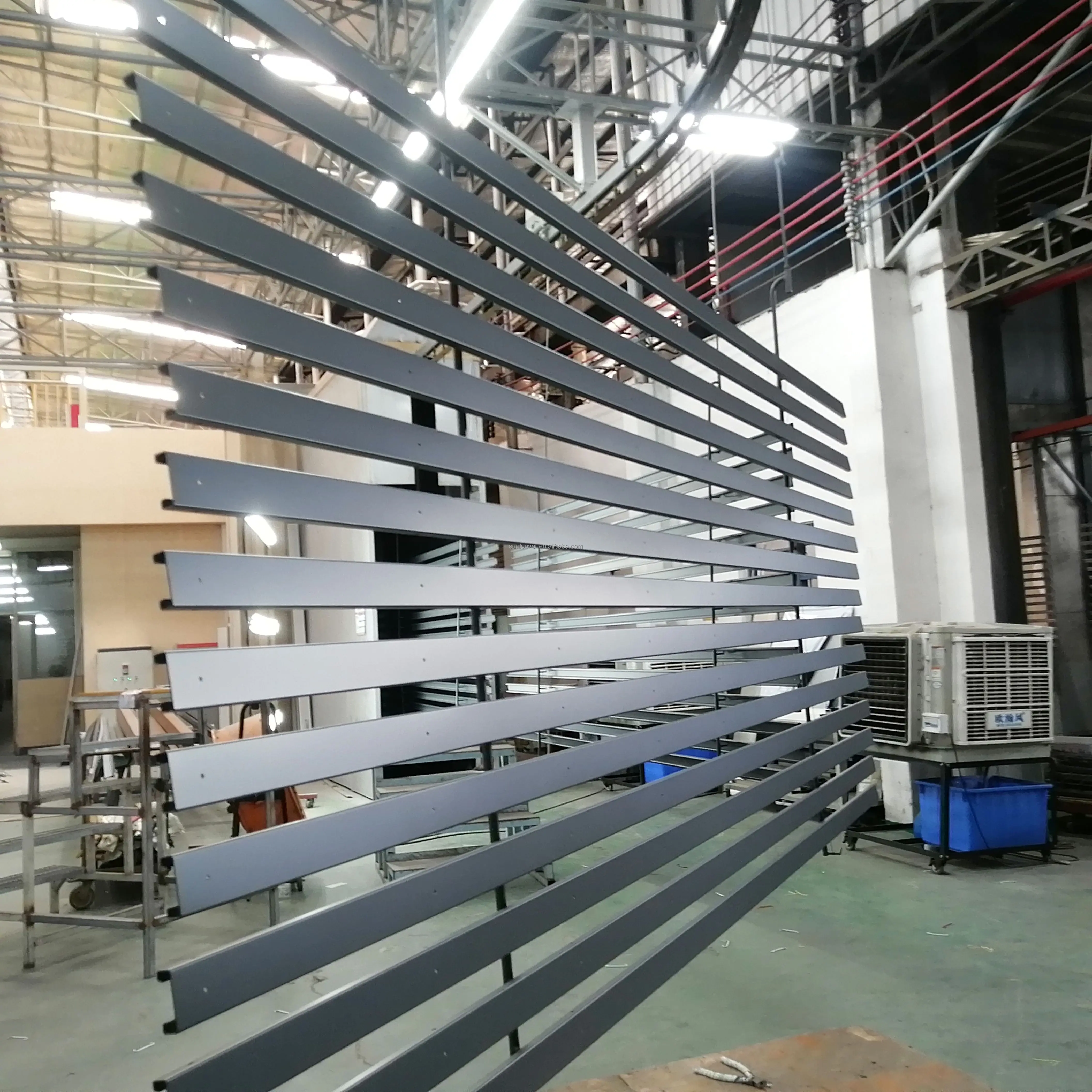 Aluminum Alloy Aerobrise  Louver  Vertical installed Facade Cladding for decoration