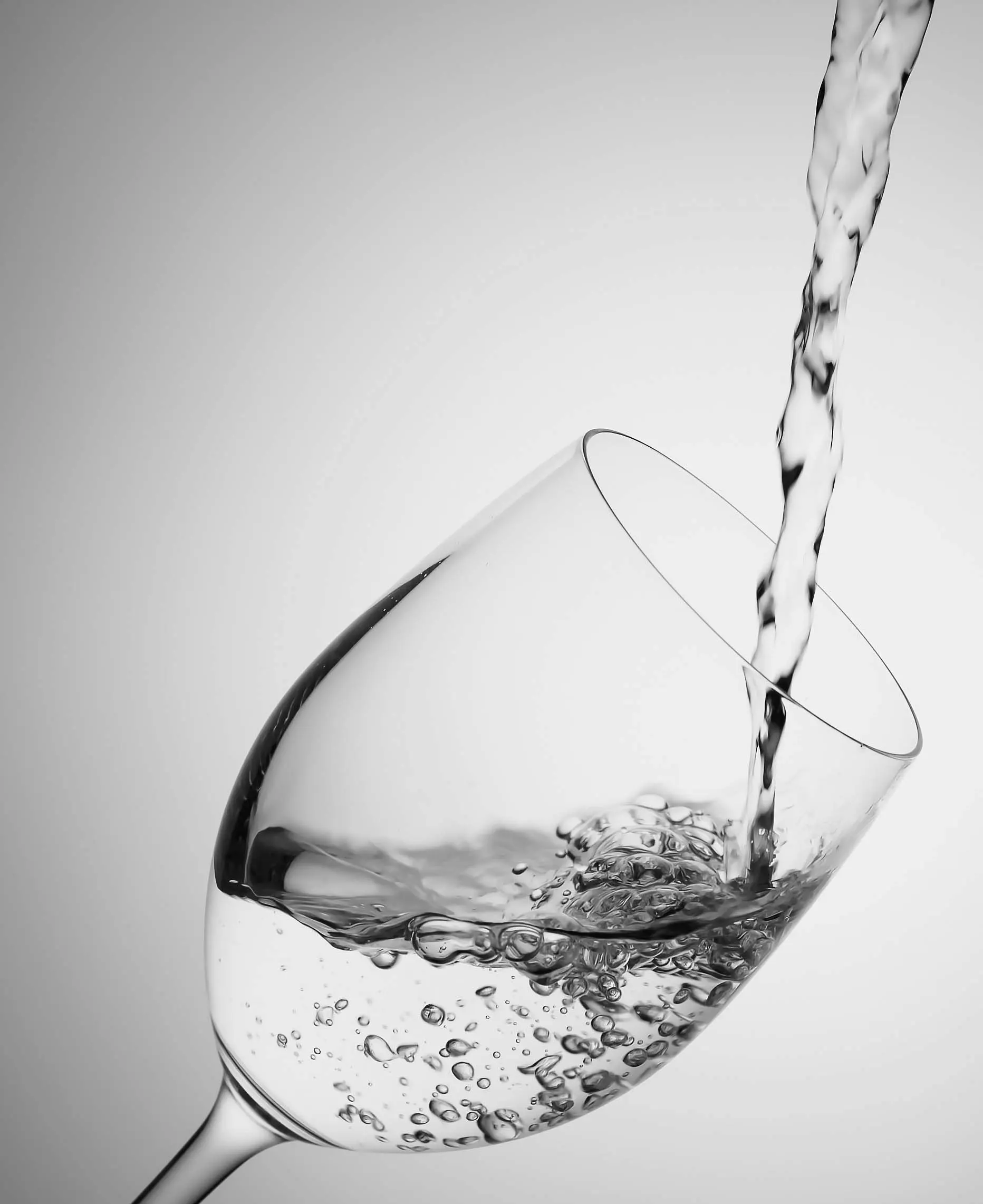 Japan smooth water mouthfeel small bottles wine with unique design