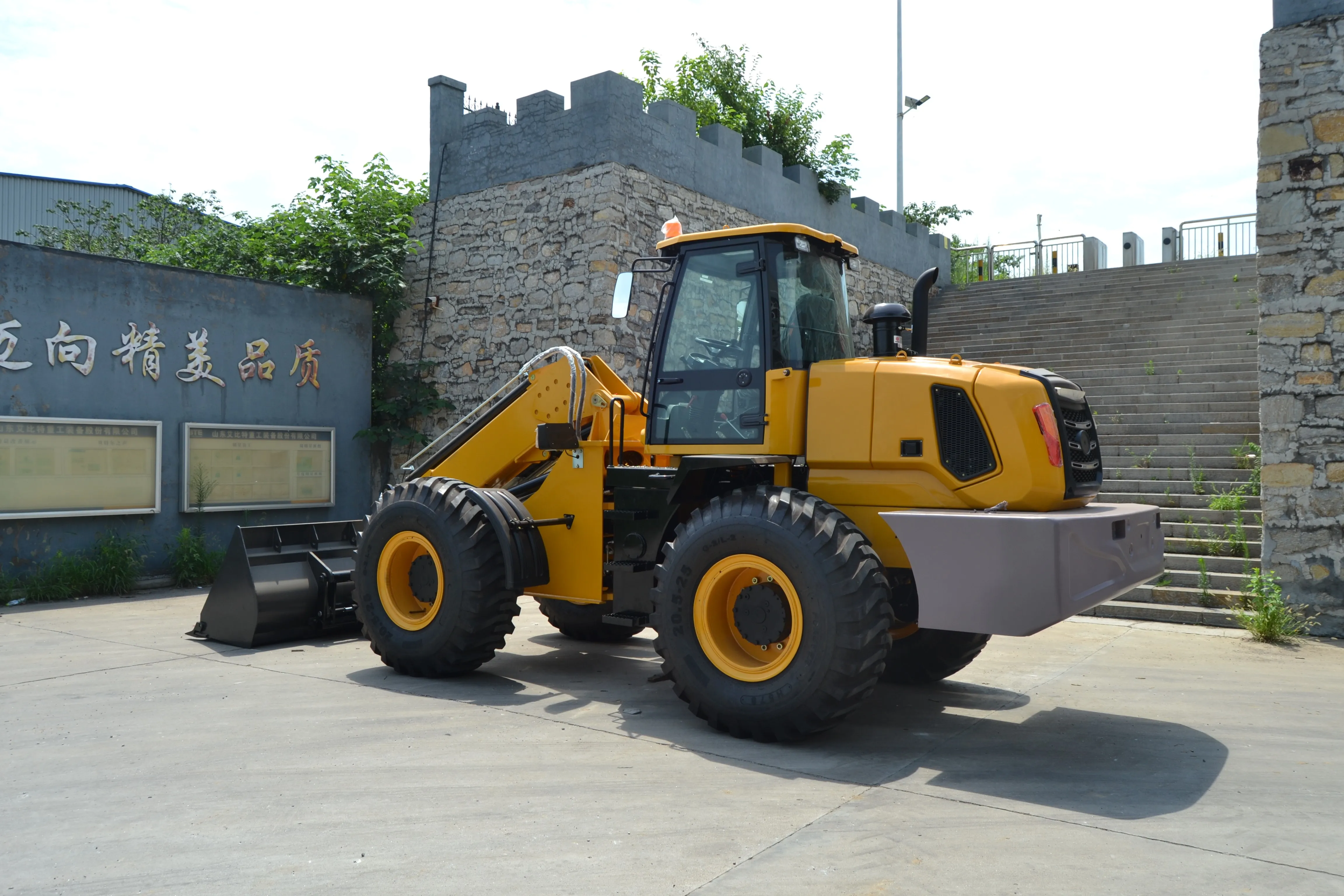 China HERACLES Construction Equipment TL4000 Wheel Telescopic Loader with Euro5 Engine for Construction and Farming