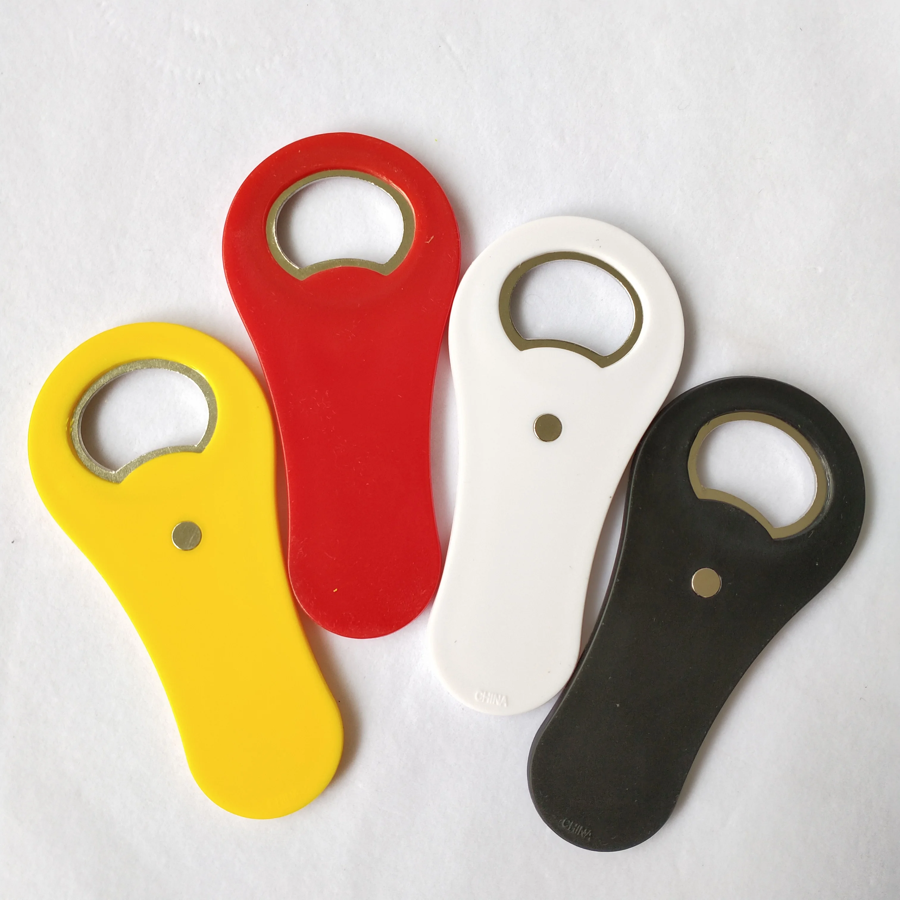 Магнитная овальная пластиковая открывалка для пивных бутылок