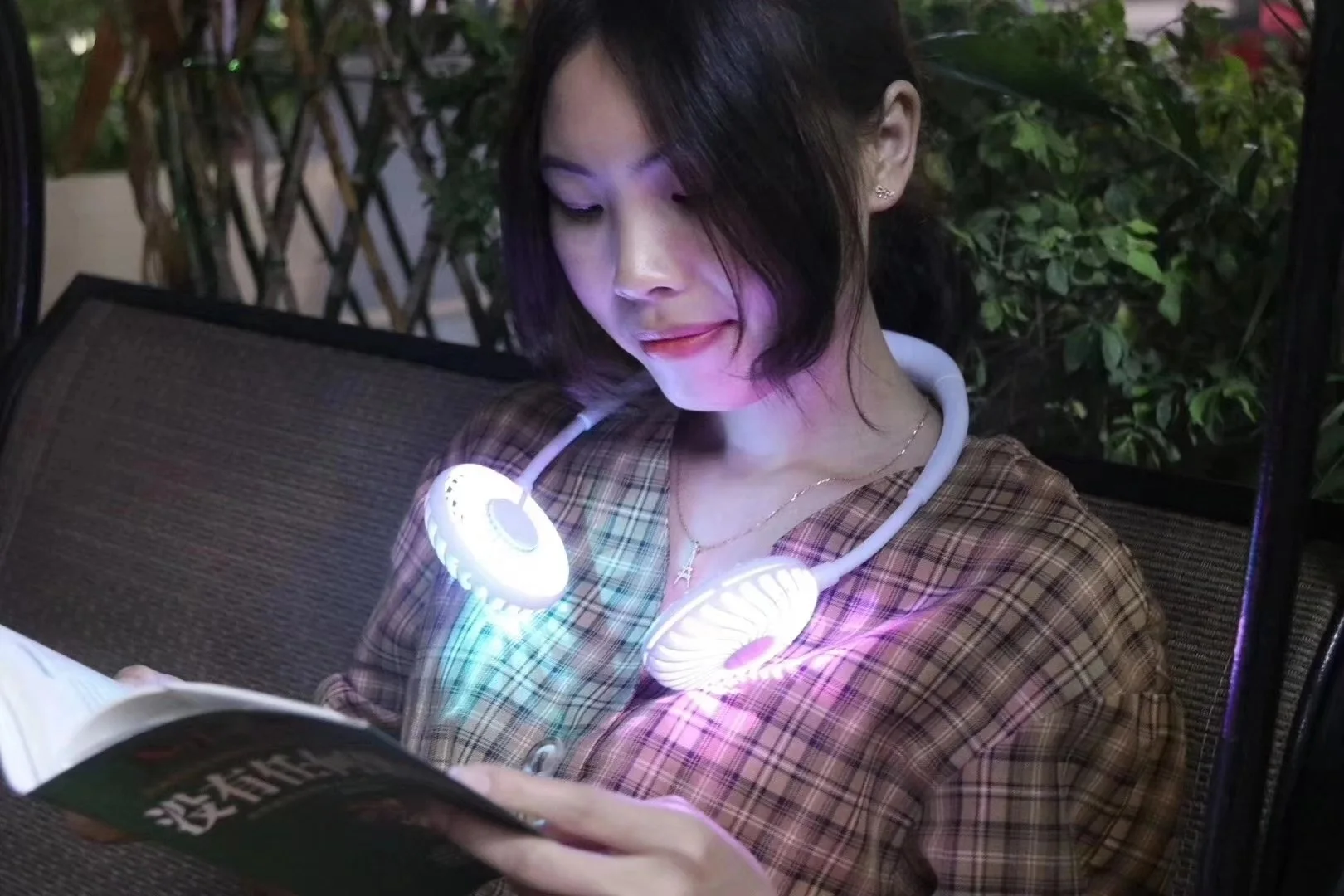 
2021 hottest sell USB rechargeable neck band outdoor fan sport wearable fan with 3 speed adjustable 