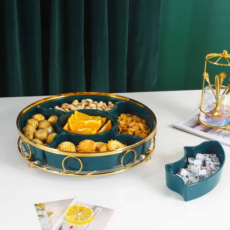 2024 Wholesale Plastic Candy Sweet Chocolate Packaging Box With Dividers Multi-layer Dried Fruit Storage Box