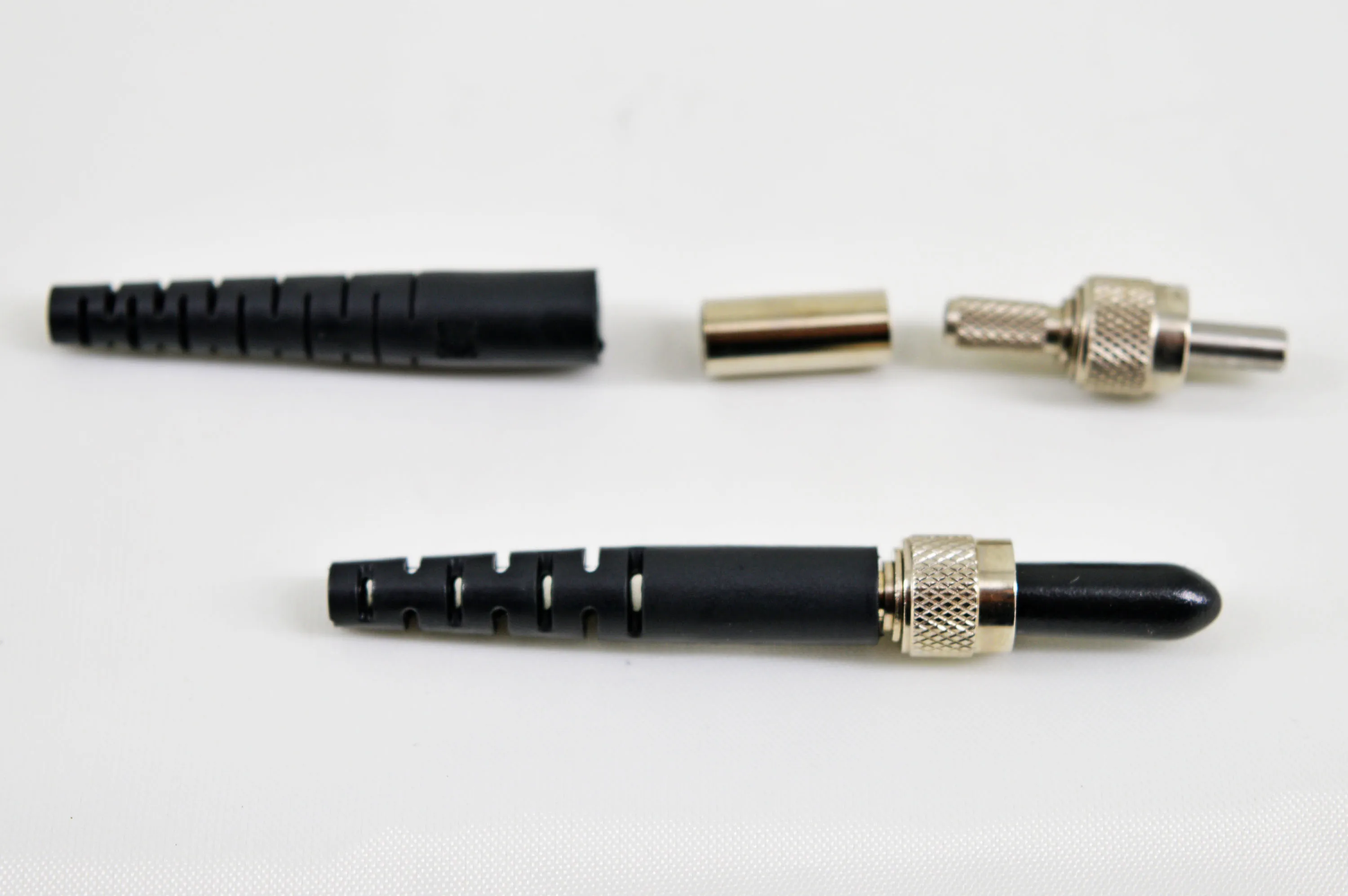 High Quality 0.9mm/2.0mm/3.0mm SM MM SMA Connector Fiber Optic SMA/UPC Connector in sections