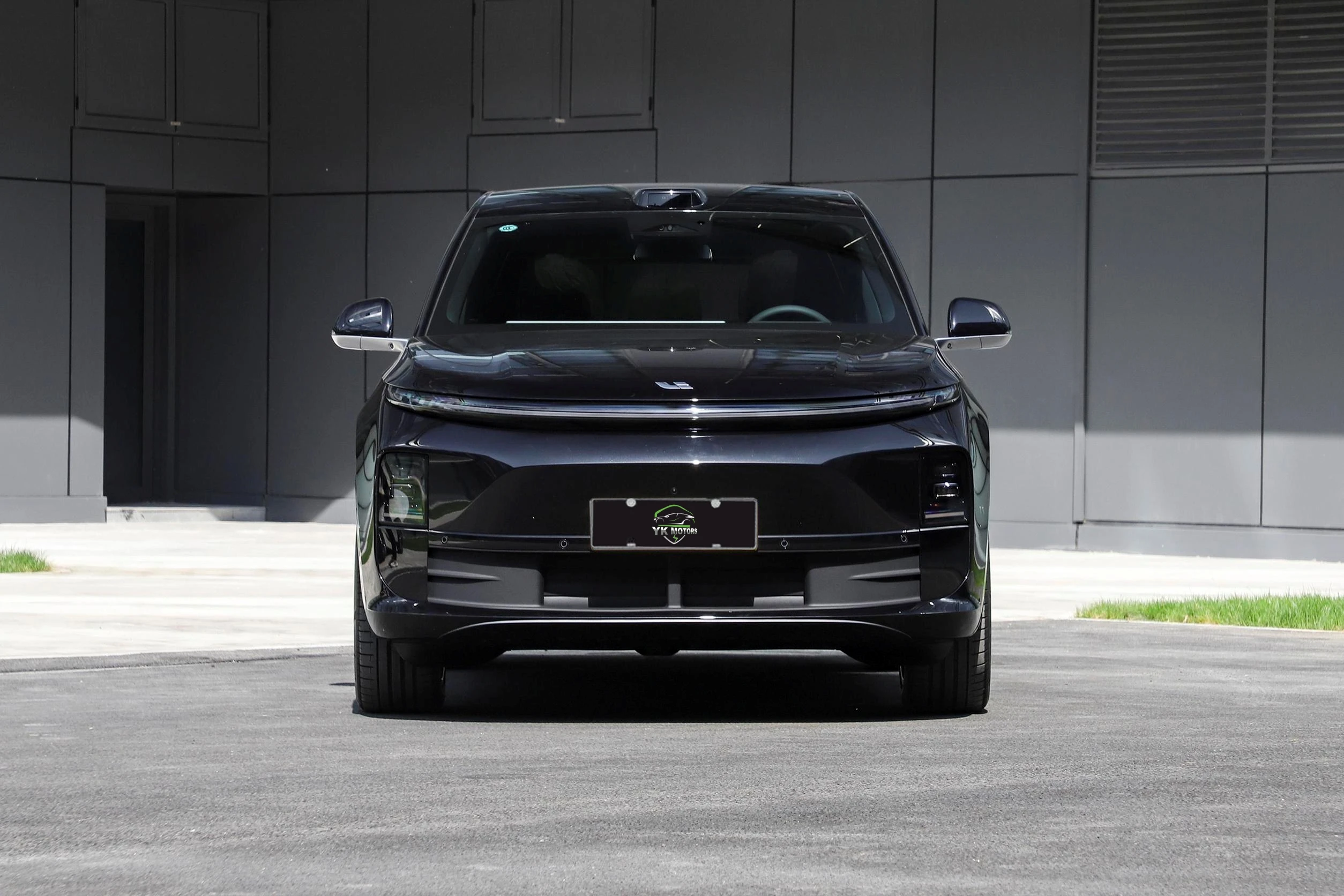 YK MOTORS 2024 EV Electric Vehicle China Hot Sale  300(408Ps) Li Auto L6  Black Color On Sale