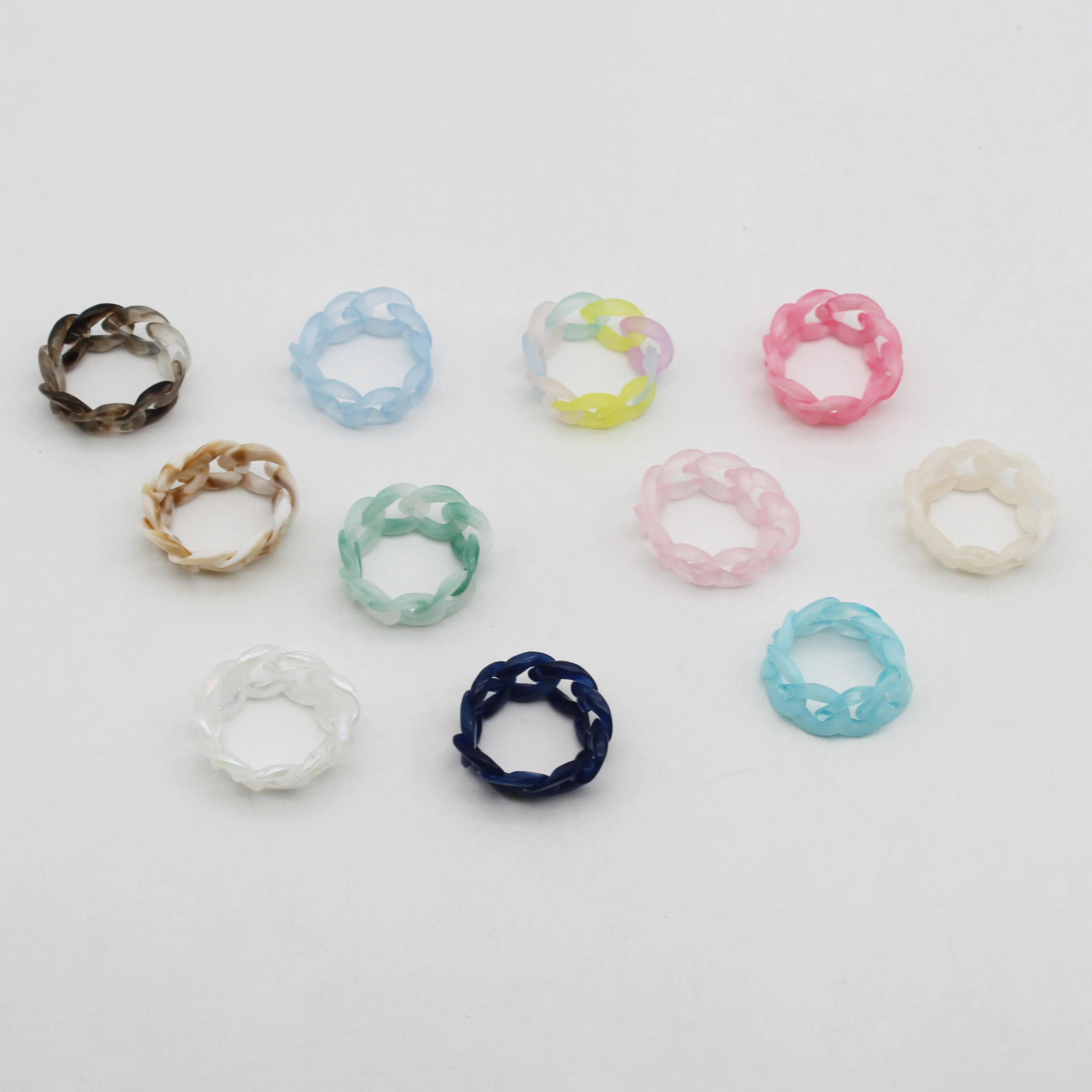 Jachon 16 Colors Cheap Geometric Rope Chain Acrylic Resin Ring Clear Colorful Link Rings