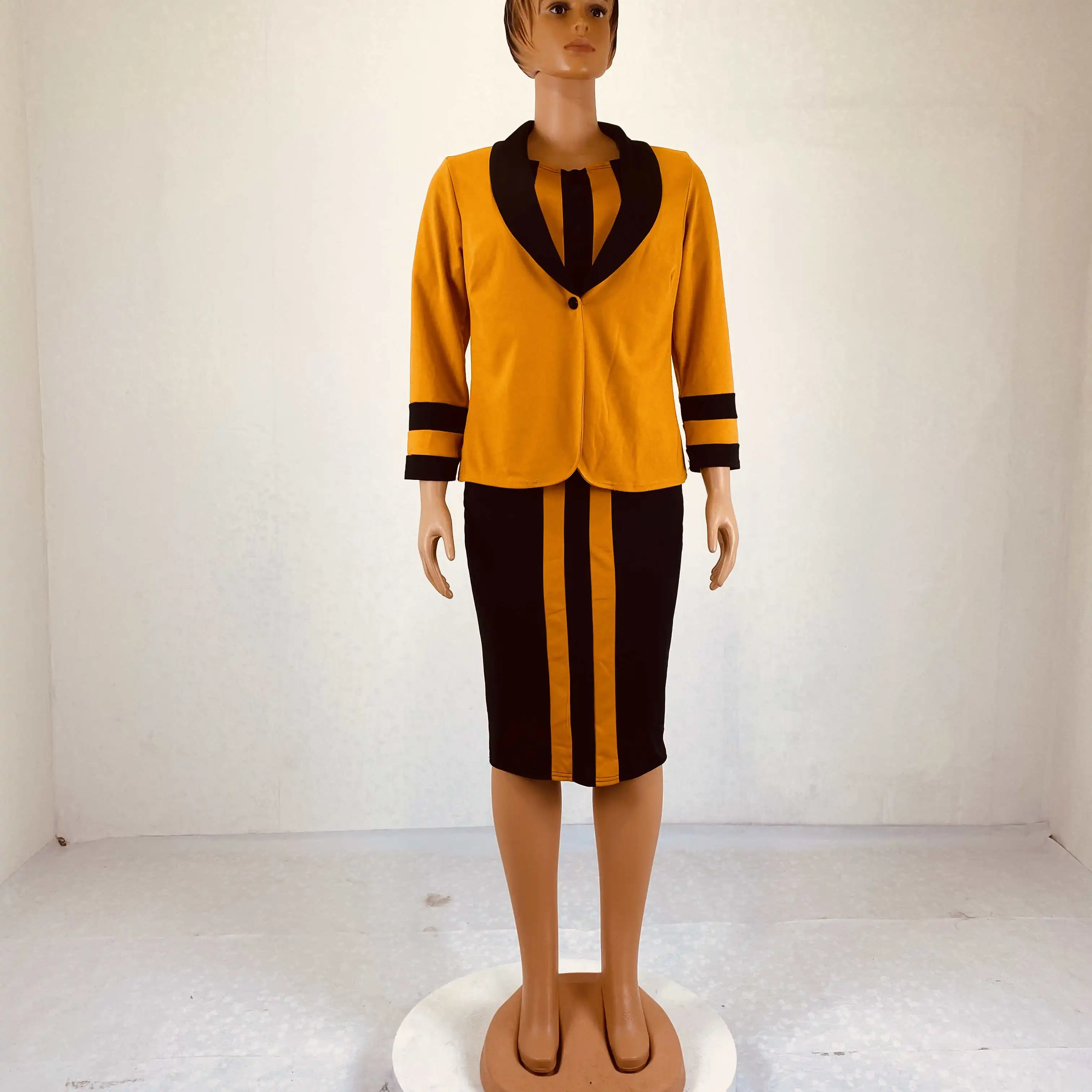 
Hot sale clothing suppliers south africa in stock plus size clothing bales south africa purple yellow clothing bales for sale 