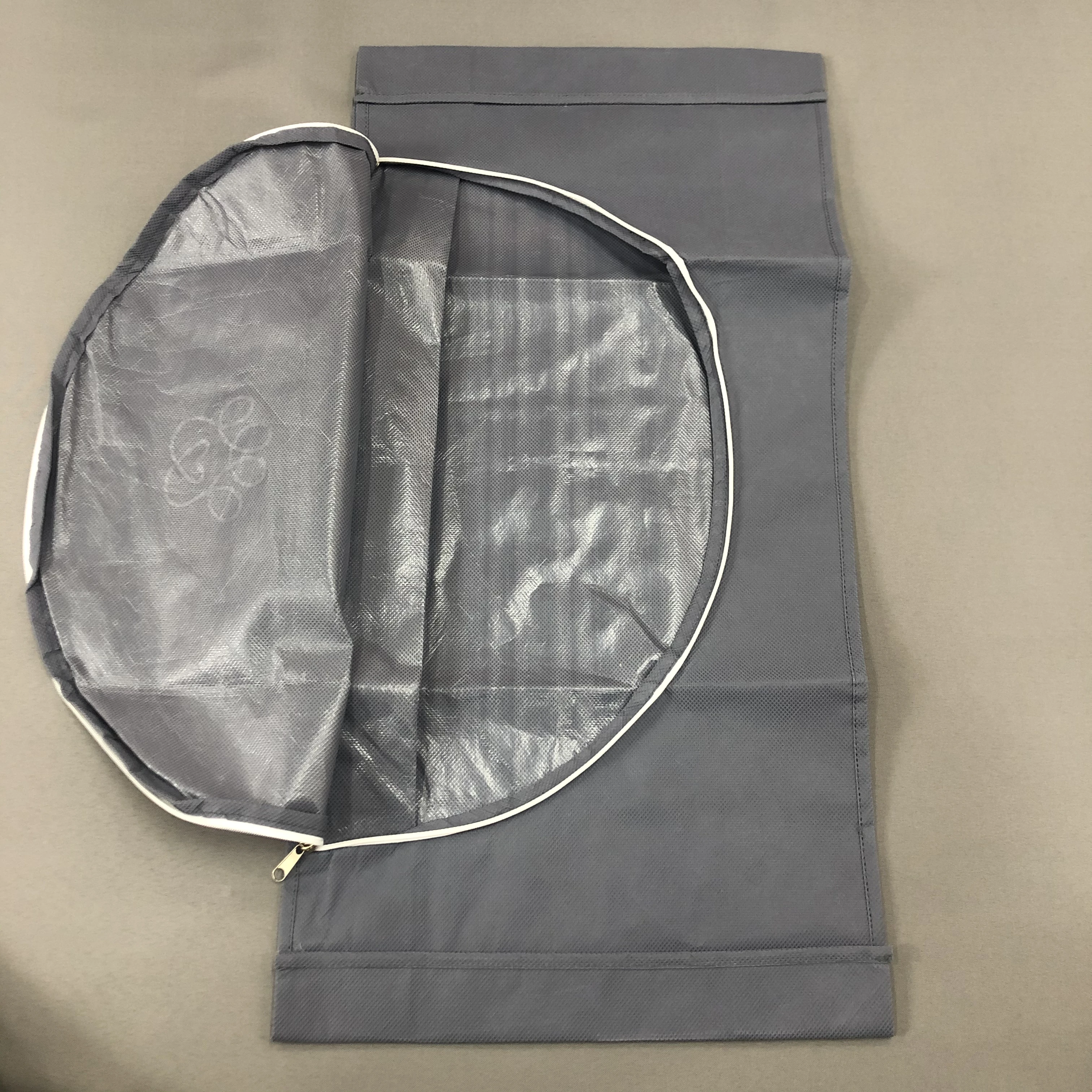 Hebei Supplier Offers European Style PVC Non-Woven Waterproof Pet Coffin Body Bags for Adult and Baby Pets Colorful Finished