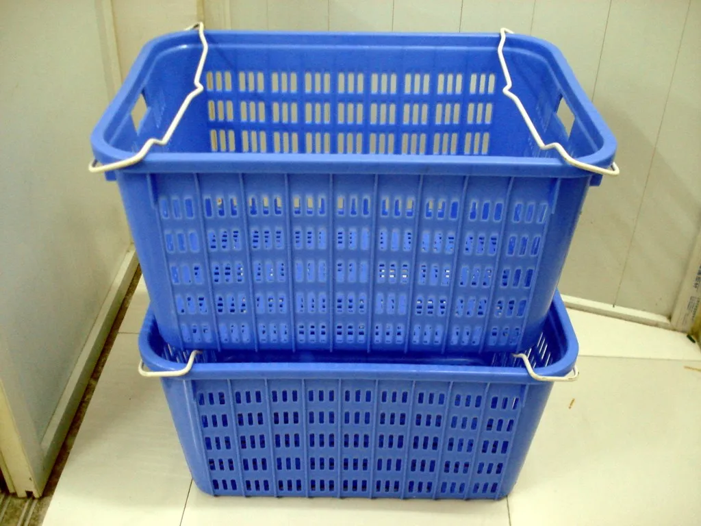 Light Ventilated Plastic Crates With Metal Handles Plastic Crate Nestable