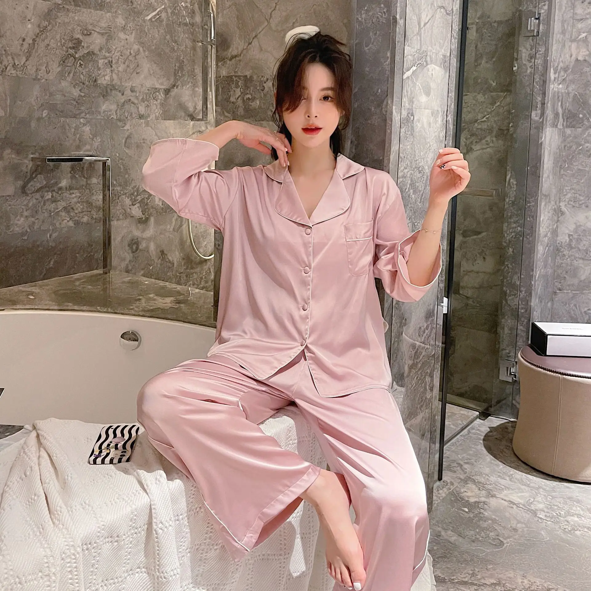 Wholesale Home Wear Oversized Silk Korea 100% Casual Women Sleepwear Blank Pajamas