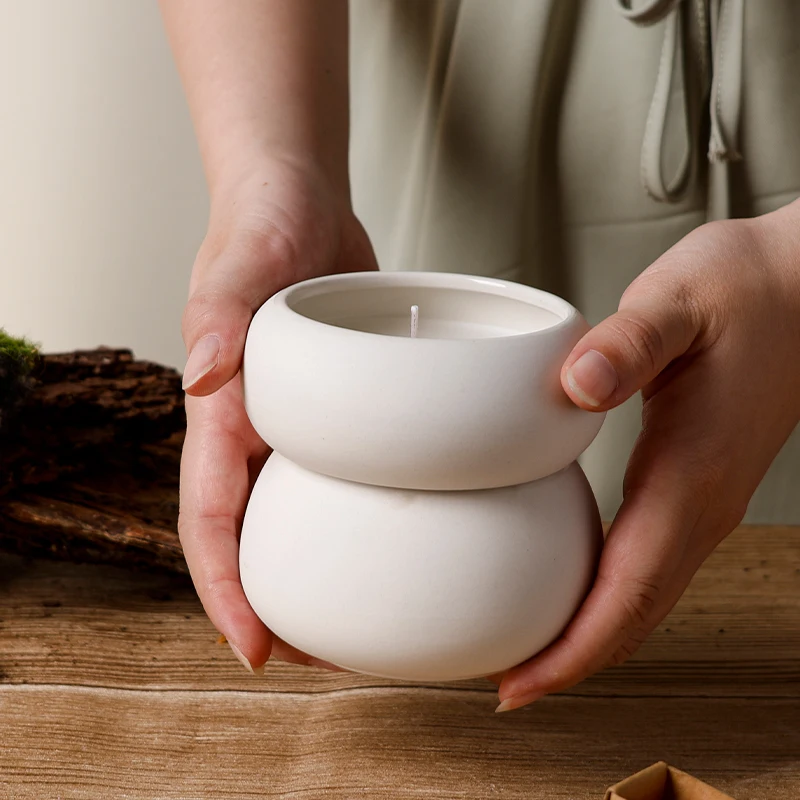 YST Ceramics Factory Custom Logo Minimalism style White Ceramic Cup Nordic Style  Matte Candle Jars Frosted Round Candle Holder