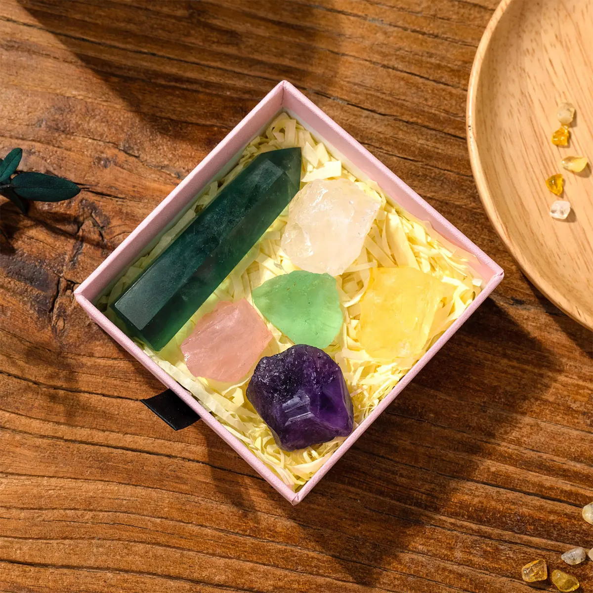 Wholesale best quality crystal point wand with 5 types raw crystal stone in box energy ornaments crystal gift