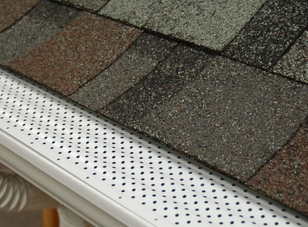 Manufacturer Aluminium Expanded Balcony Roof Gutter Guard Mesh Leaffilter Rain Gutter Cover