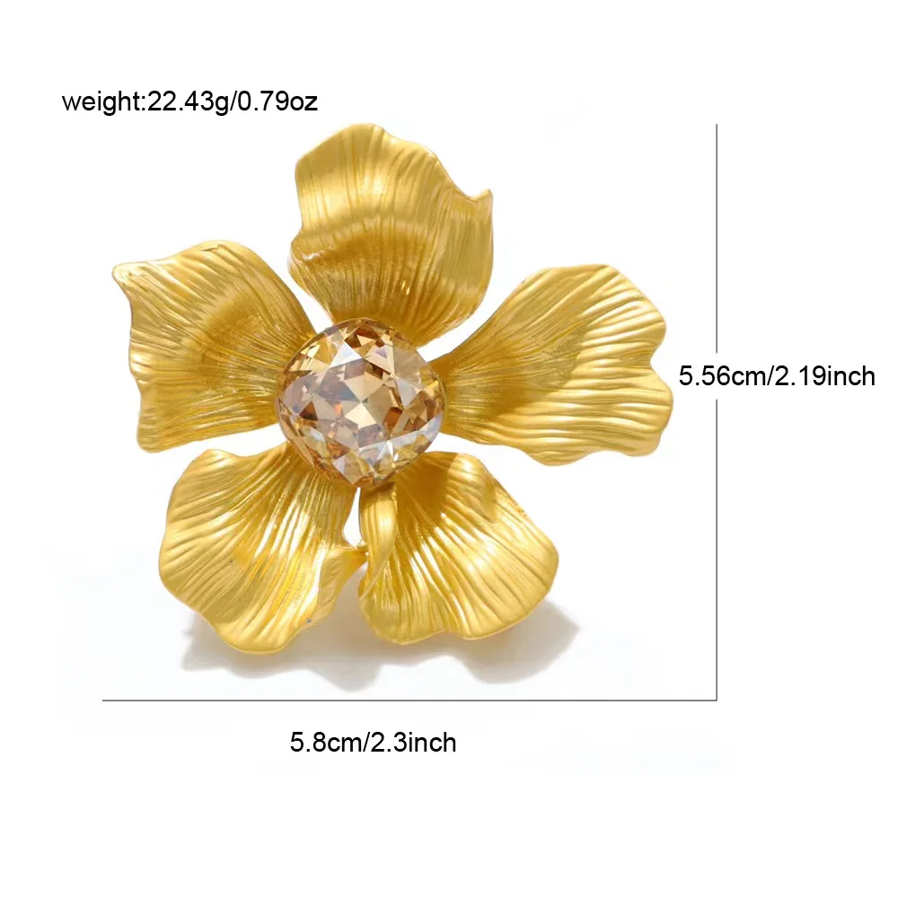 wholesale luxury brooches women gloden flower design minimalist crystal flower brooches