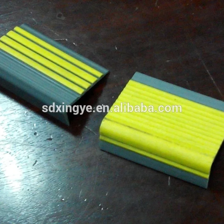 Extrusion anti-slip resistant durable profiles decorative flexible tread step edge plastic non-skid rubber pvc stair