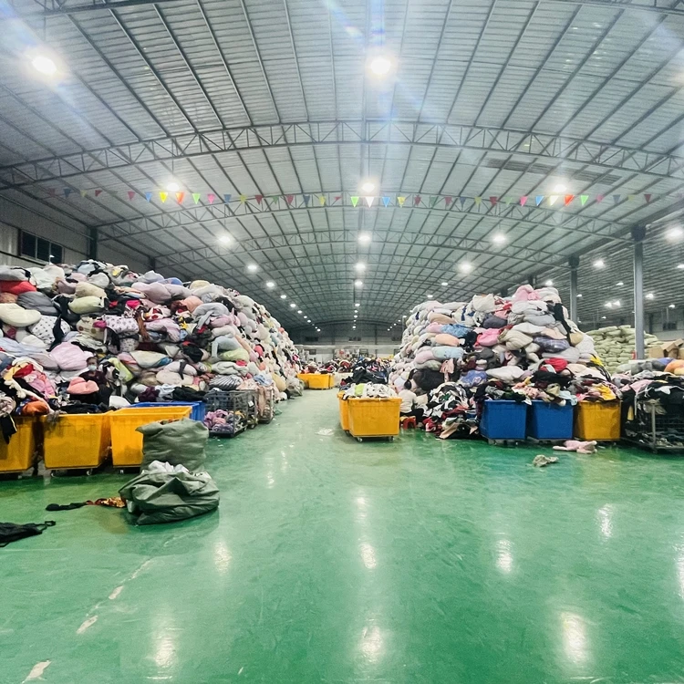 Factory Outlet Quick Hair Dress Jacket for Adults Winter Wholesale Cheap Second-Hand Clothes Packaged in Bales