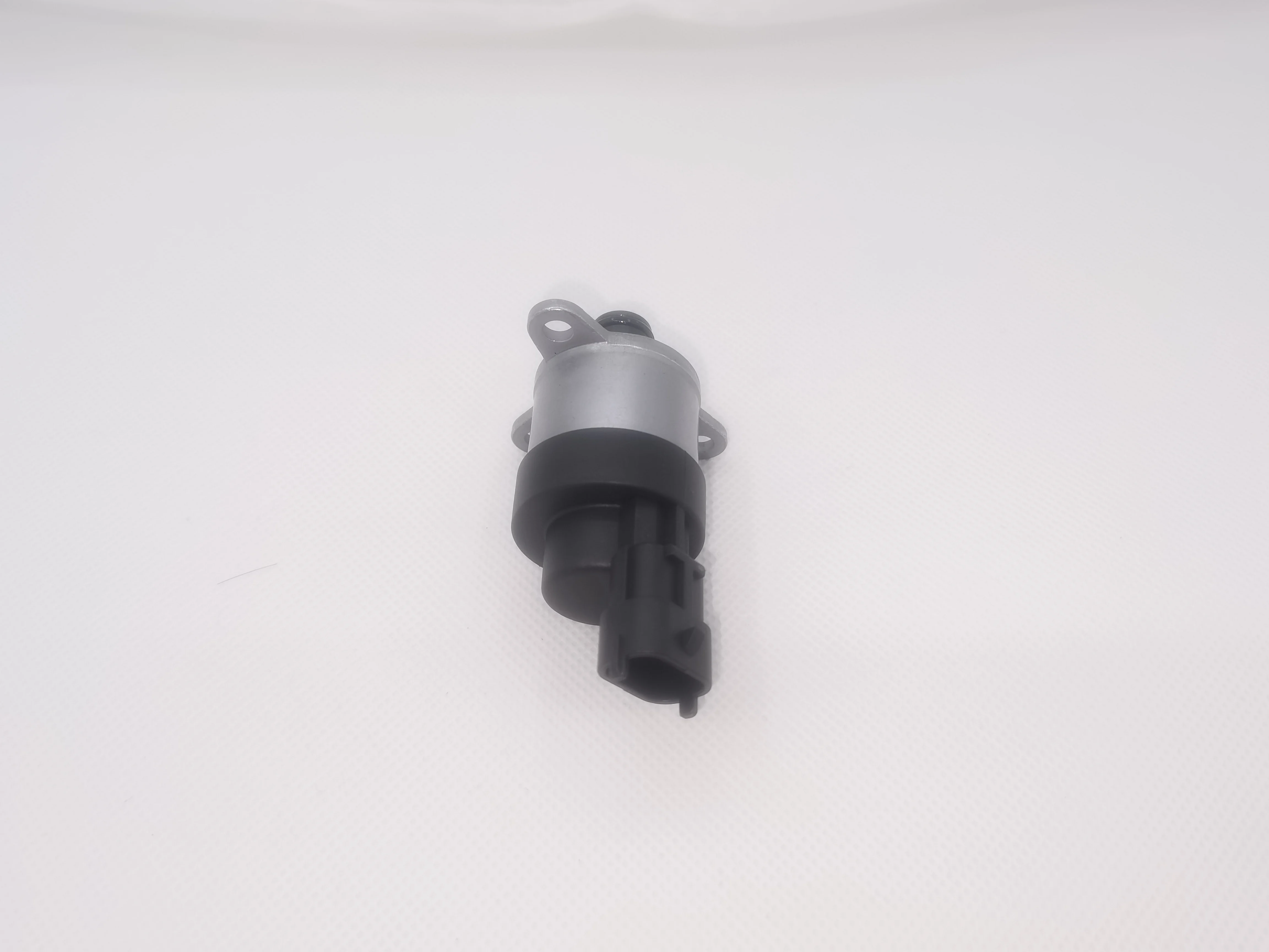 0928400641 New Fuel metering solenoid control valve  Fuel pump pressure regulator