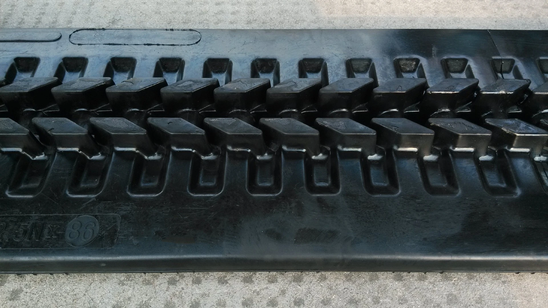 Factory excavator rubber track for size 230*48*66 230*48*67 230*48*68 230*48*69 230*48*70 230*48*71