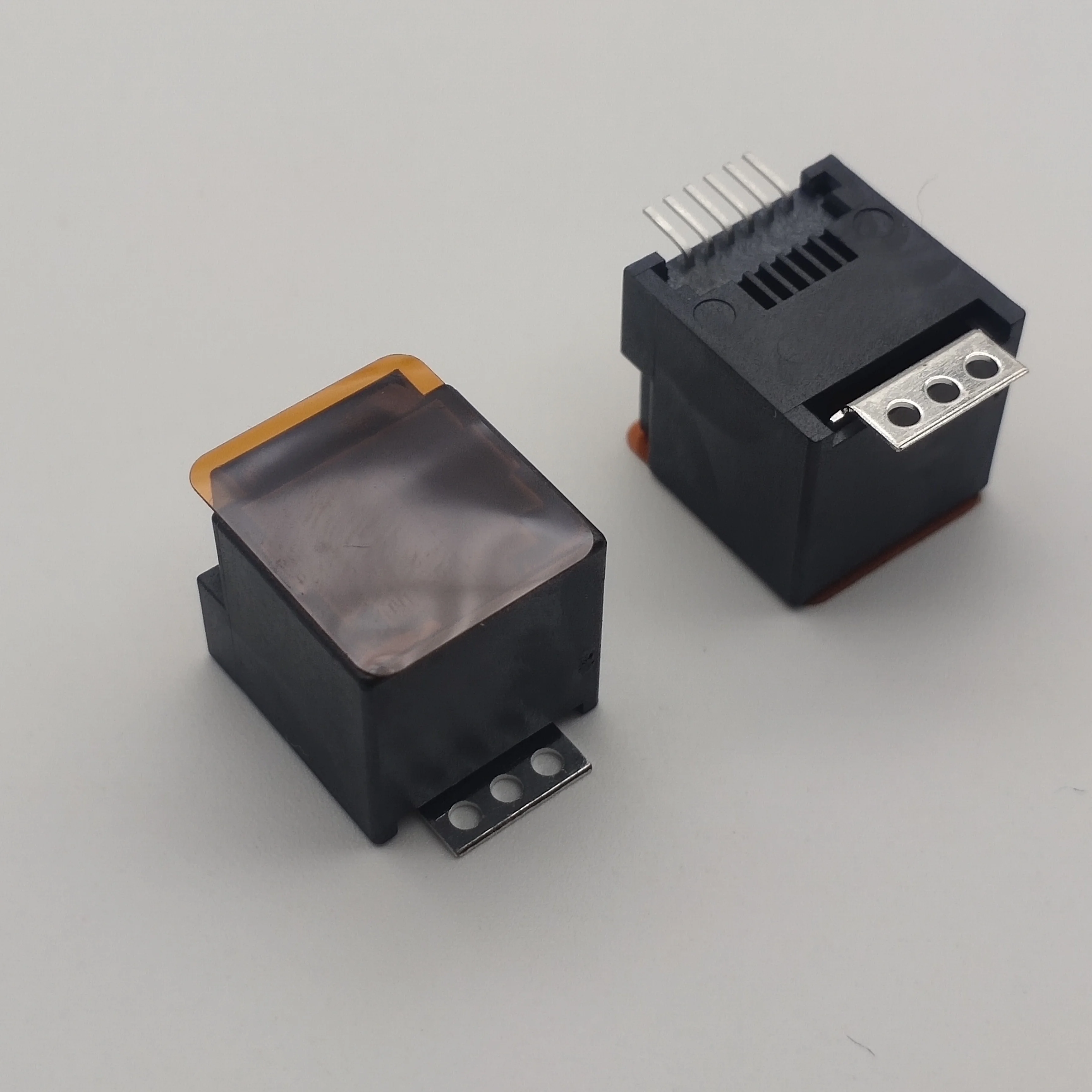 Custom Size Rj45  52 6P6C SMT Connector With Round Feet Yellow