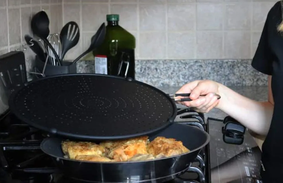 Hot selling Silicone Splatter Guard Durable Grease Shield Guard For wok Foldable Splatter Guard Frying shield